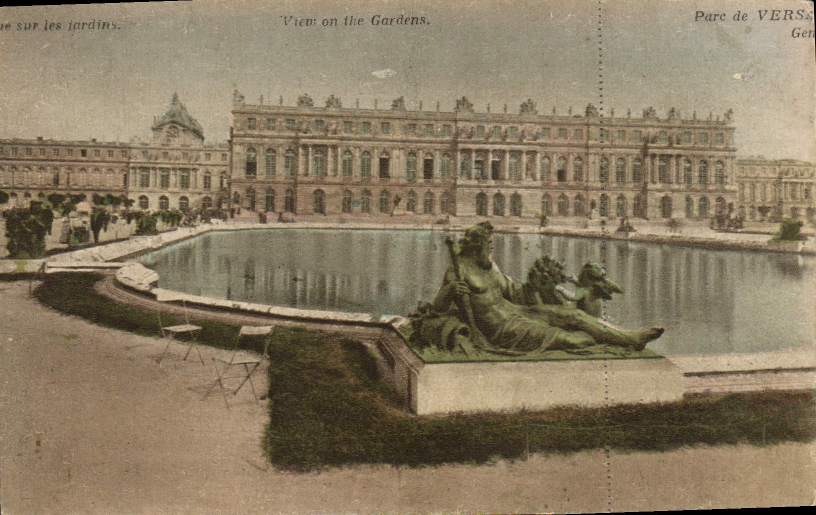 VINTAGE POSTCARD View one The Gordens Park Of Versailles