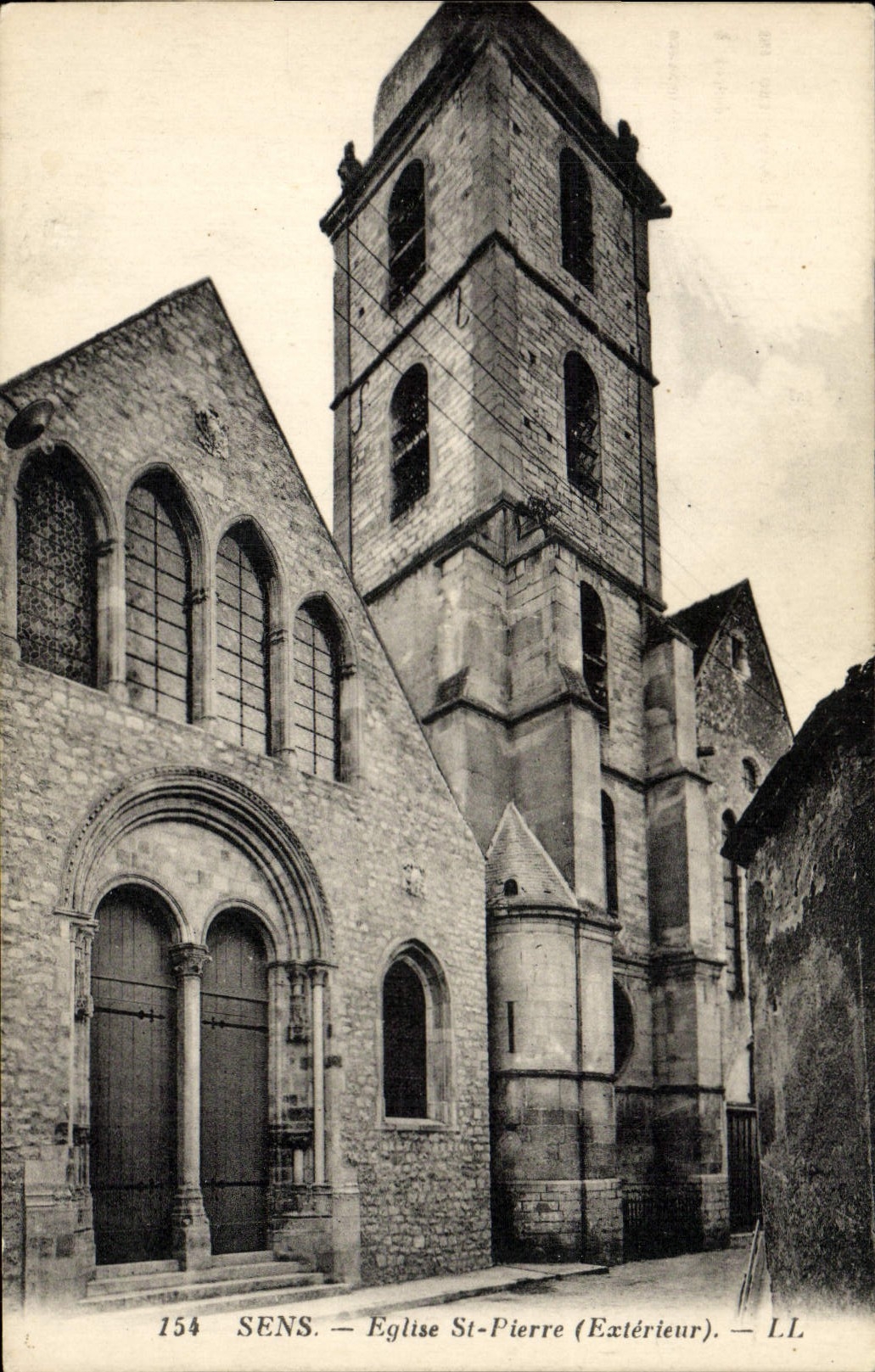 CPA Sens Eglise St Pierre Exterieur