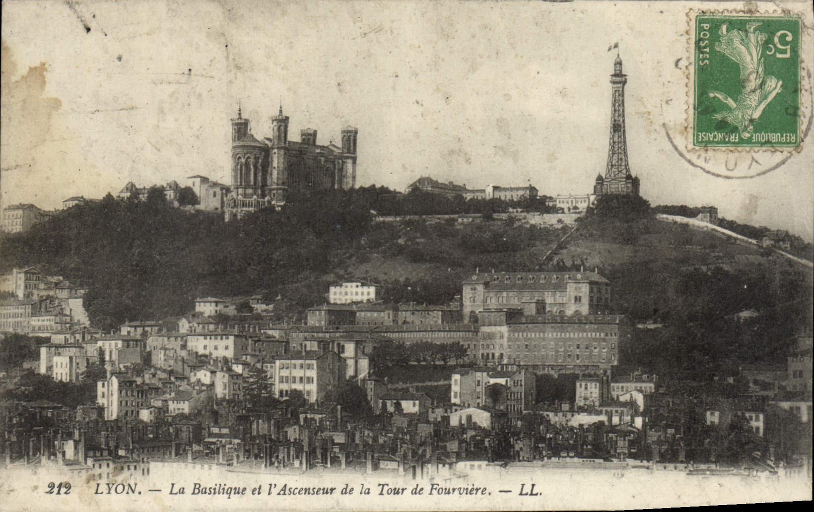 POSTAL Lyon de la VENDIMIA la basílica y el elevador de la torre De Fourviere