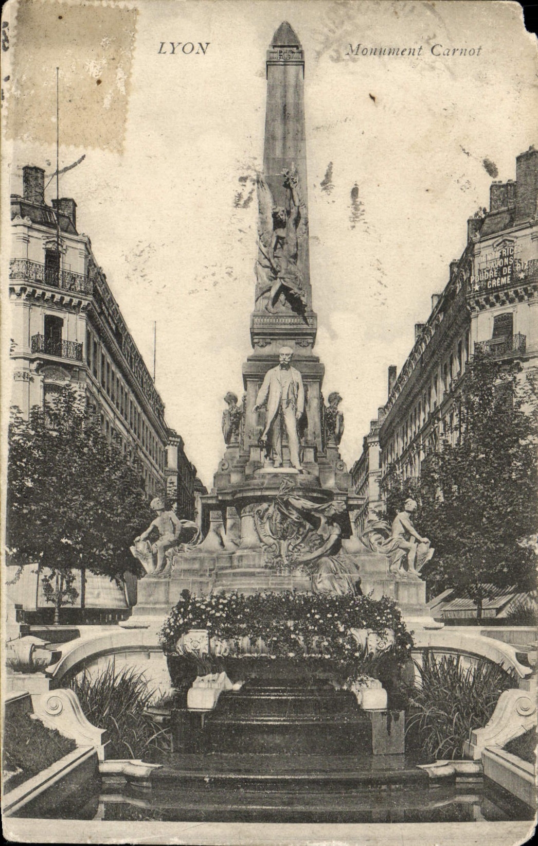 CPA Lyon Monument Carnot