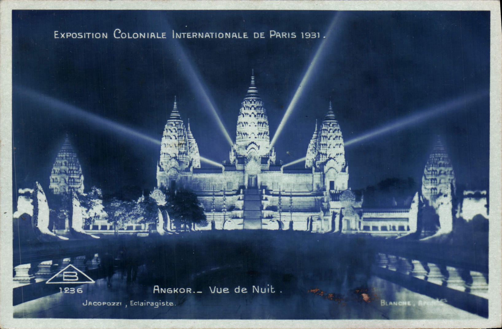 VINTAGE POSTCARD Fair Colonaiale International Of Paris Angkor Seen Of Night
