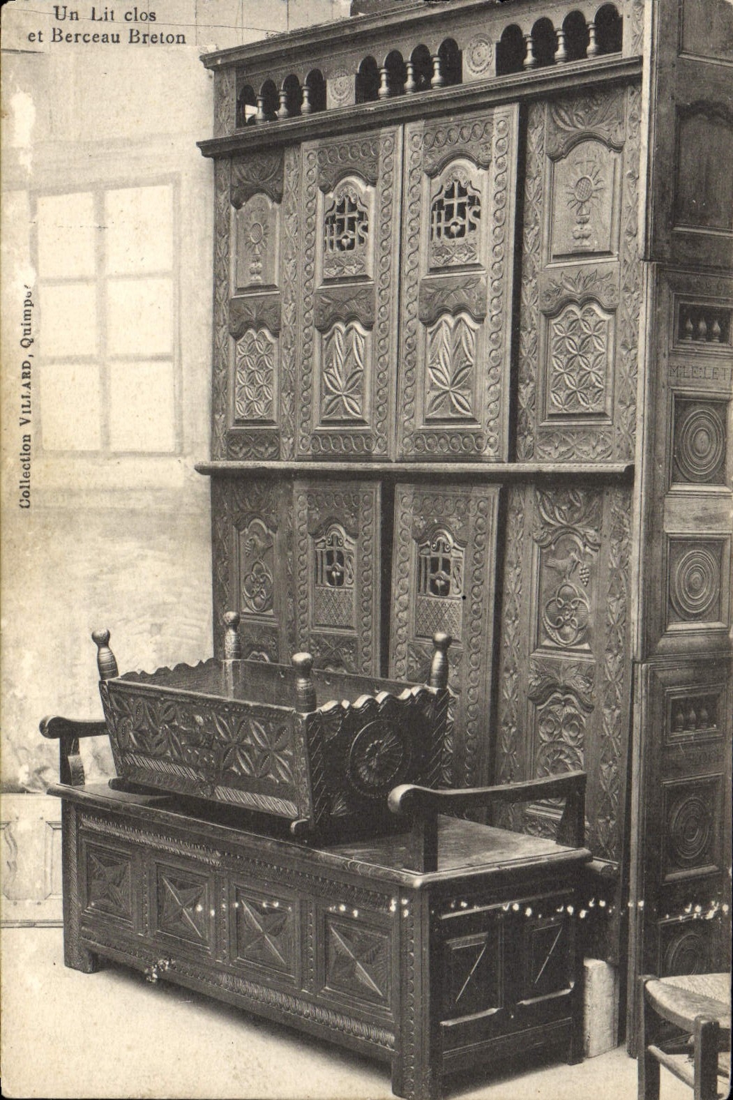 CPA Un lit Clos et Breceau Breton Folklore