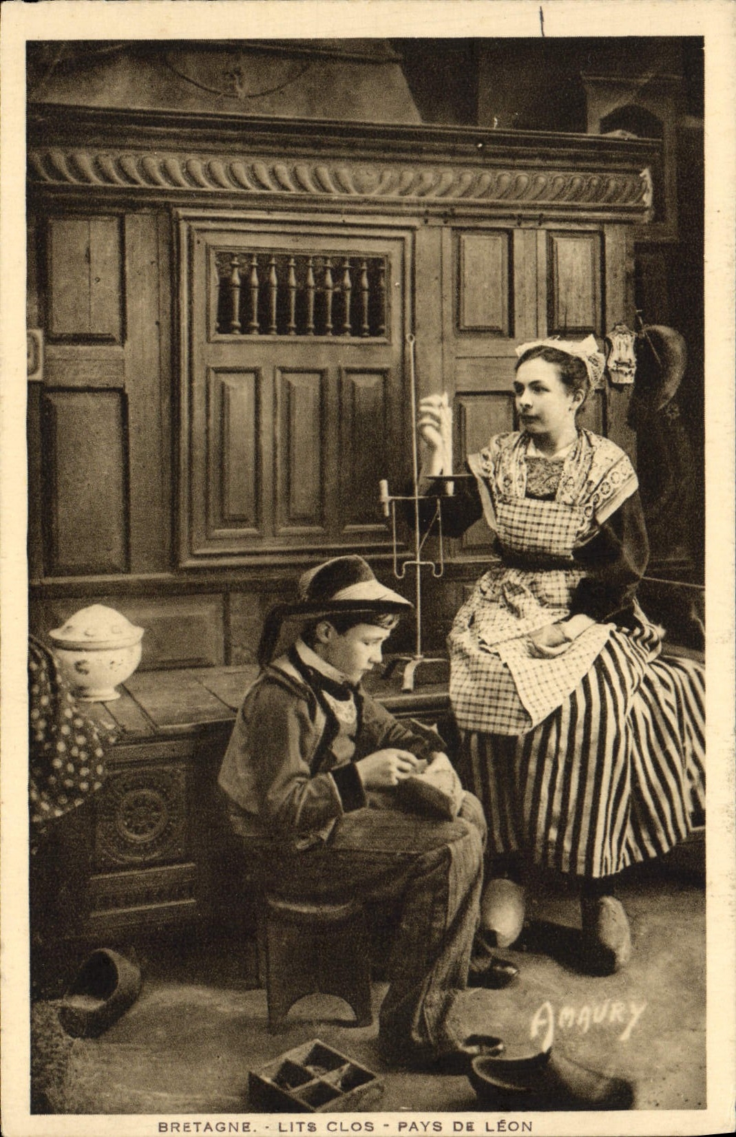 CPA Bretagne Lits Clos Pays De Leon Folklore