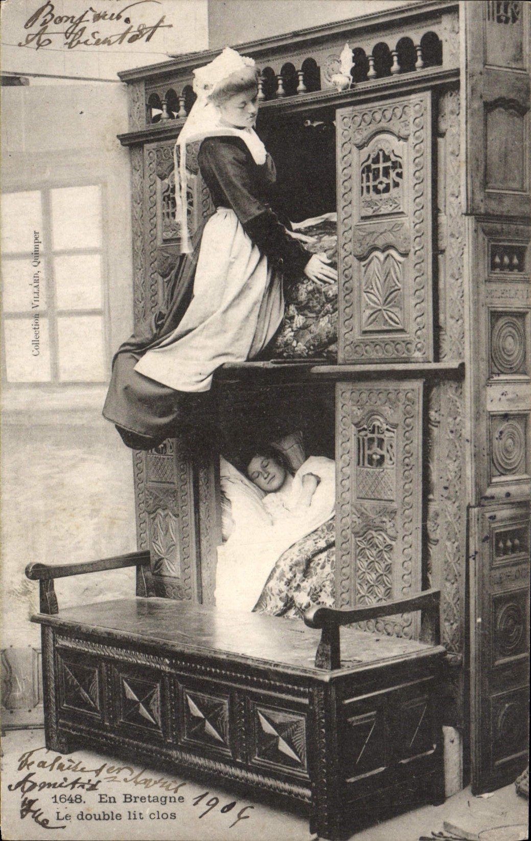CPA Bretagne Le Double Lit Clos Folklore