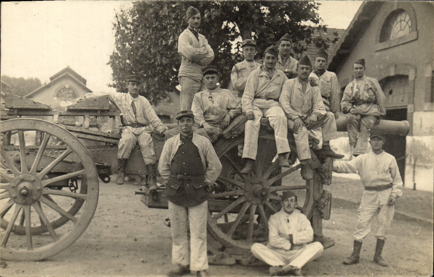 CARTE PHOTO Lucien Bonnet Soldats Canon Militaria