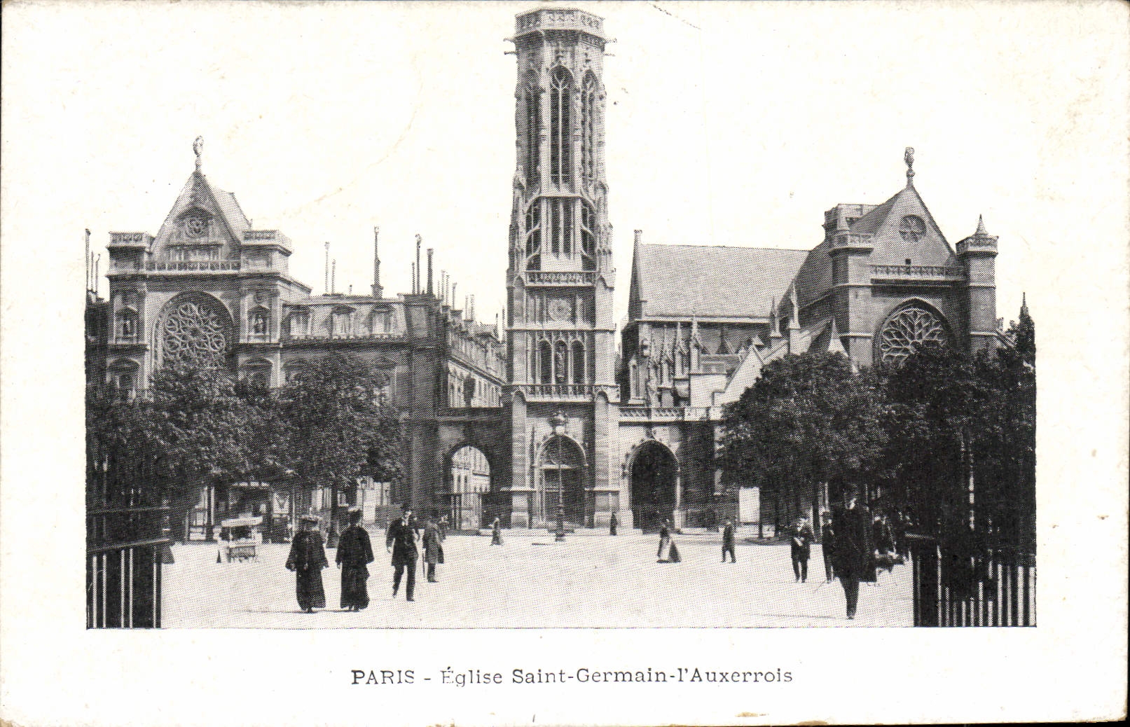 CPA Paris Eglise Saint Germain L'Auxerrois