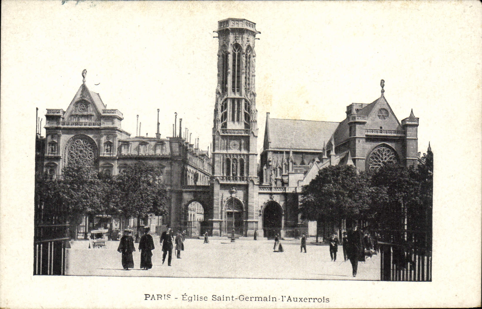 CPA Paris Eglise Saint Germain l'Auxerrois