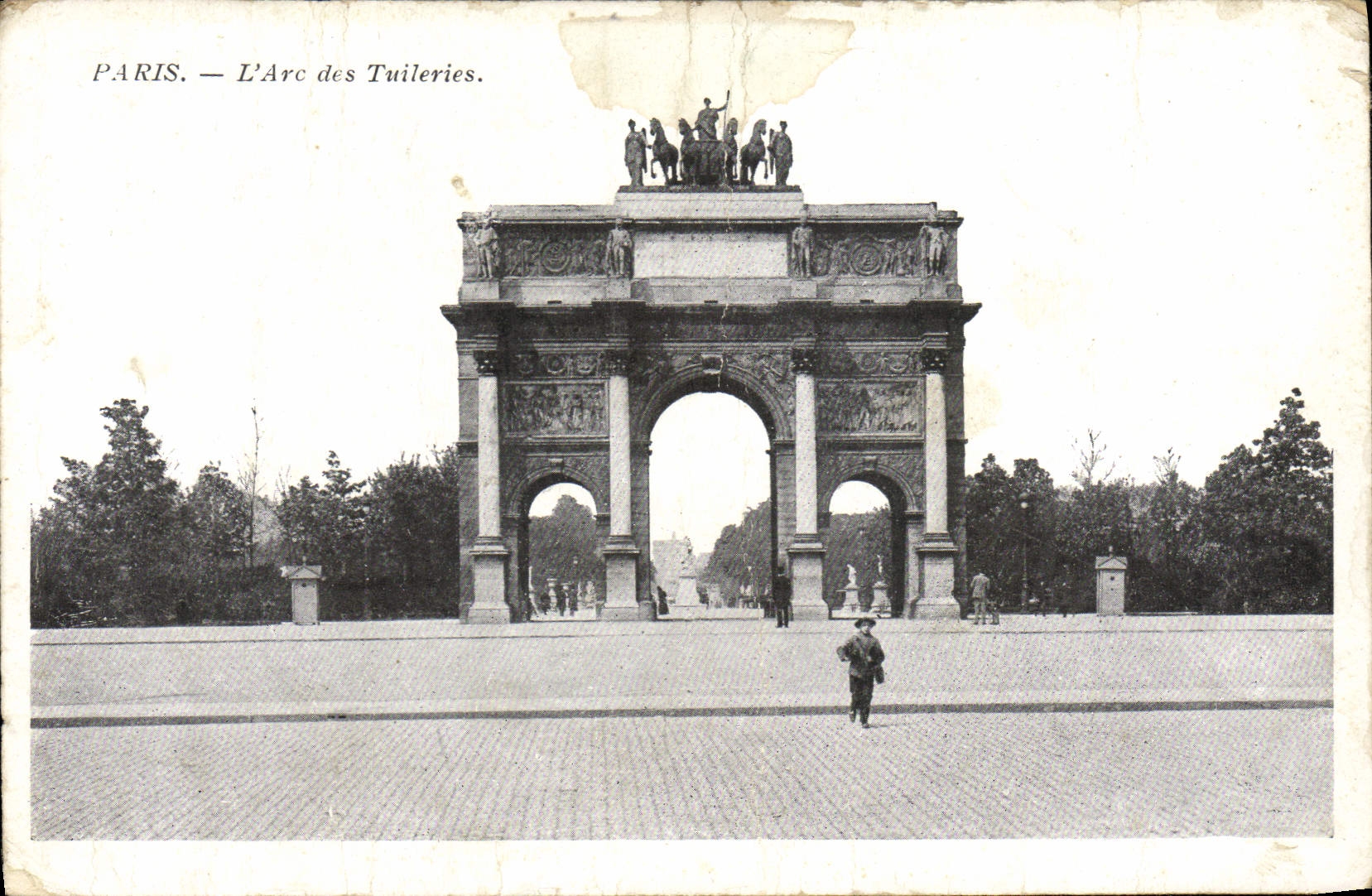 CPA Paris L'Arc des Tuileries