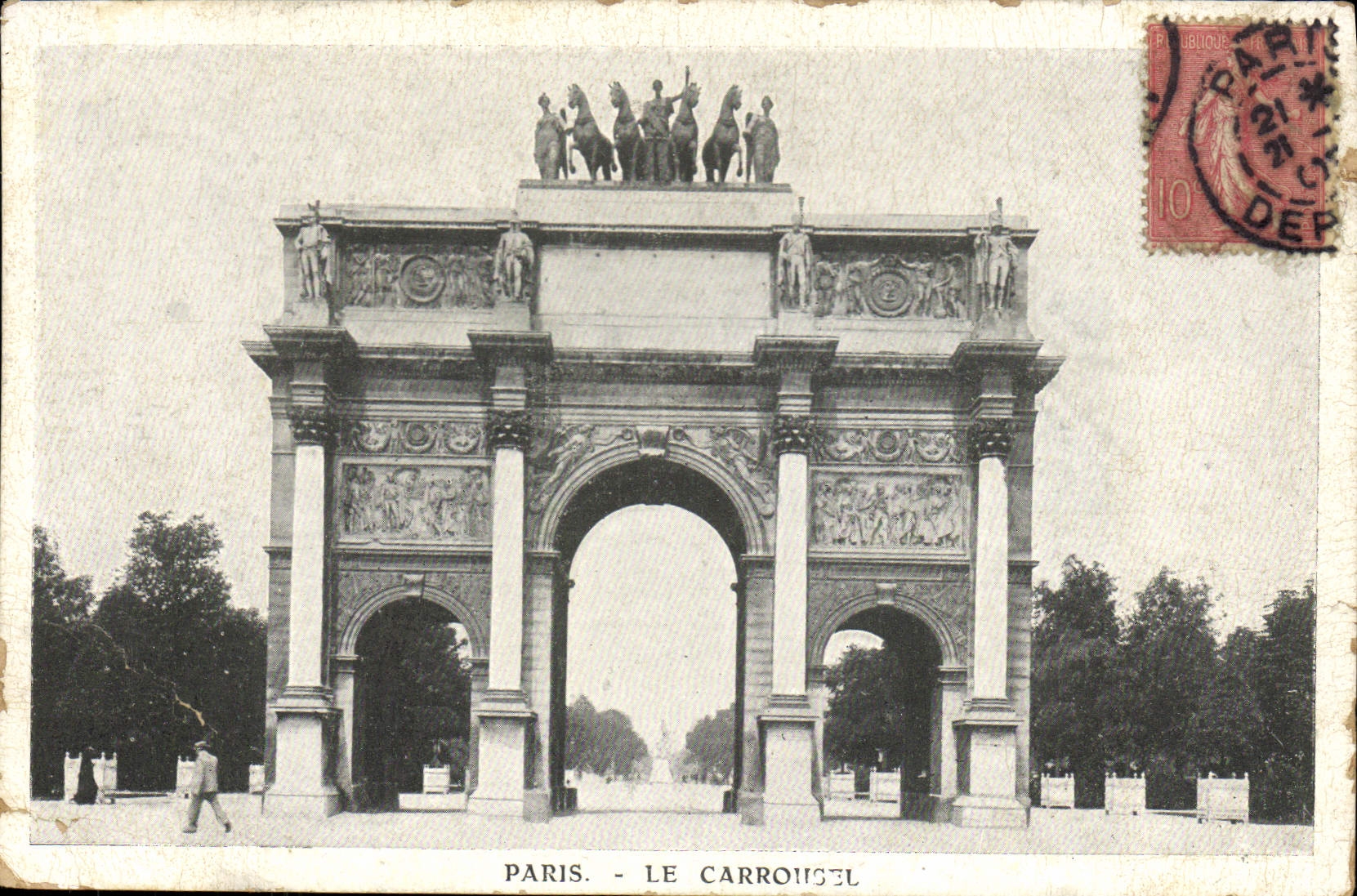 CPA Paris Le Carrousel