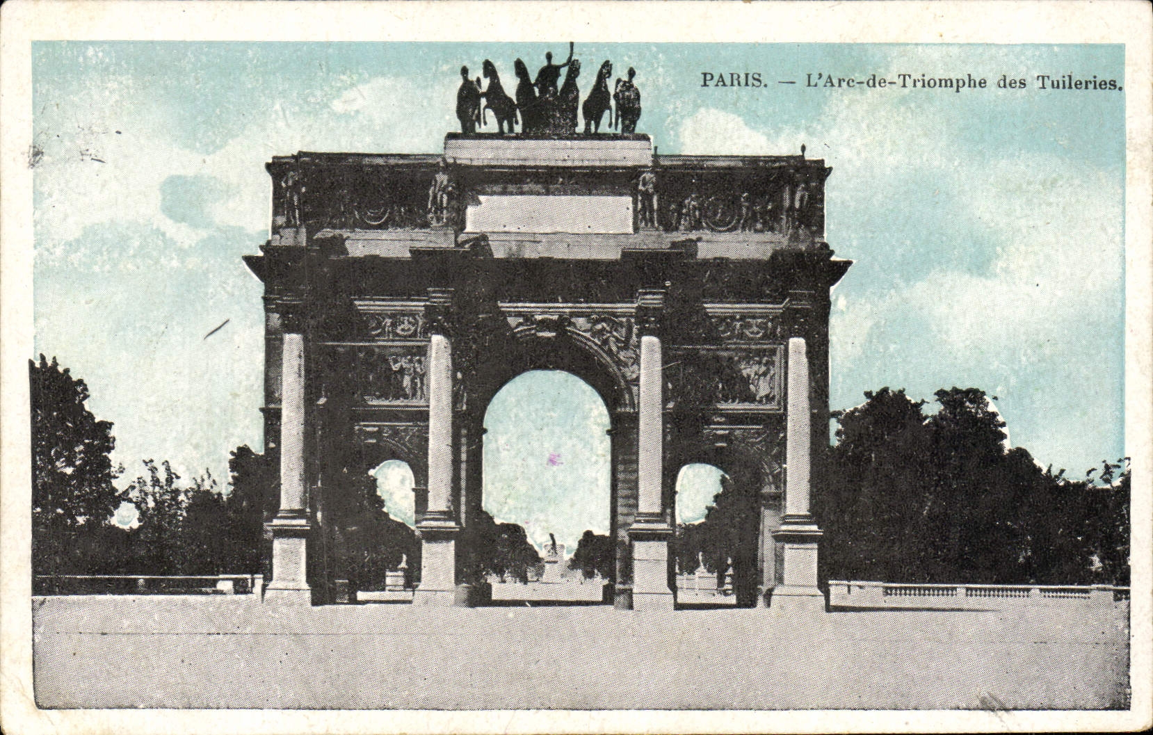CPA Paris Arc de Triomphe aux Tuileries