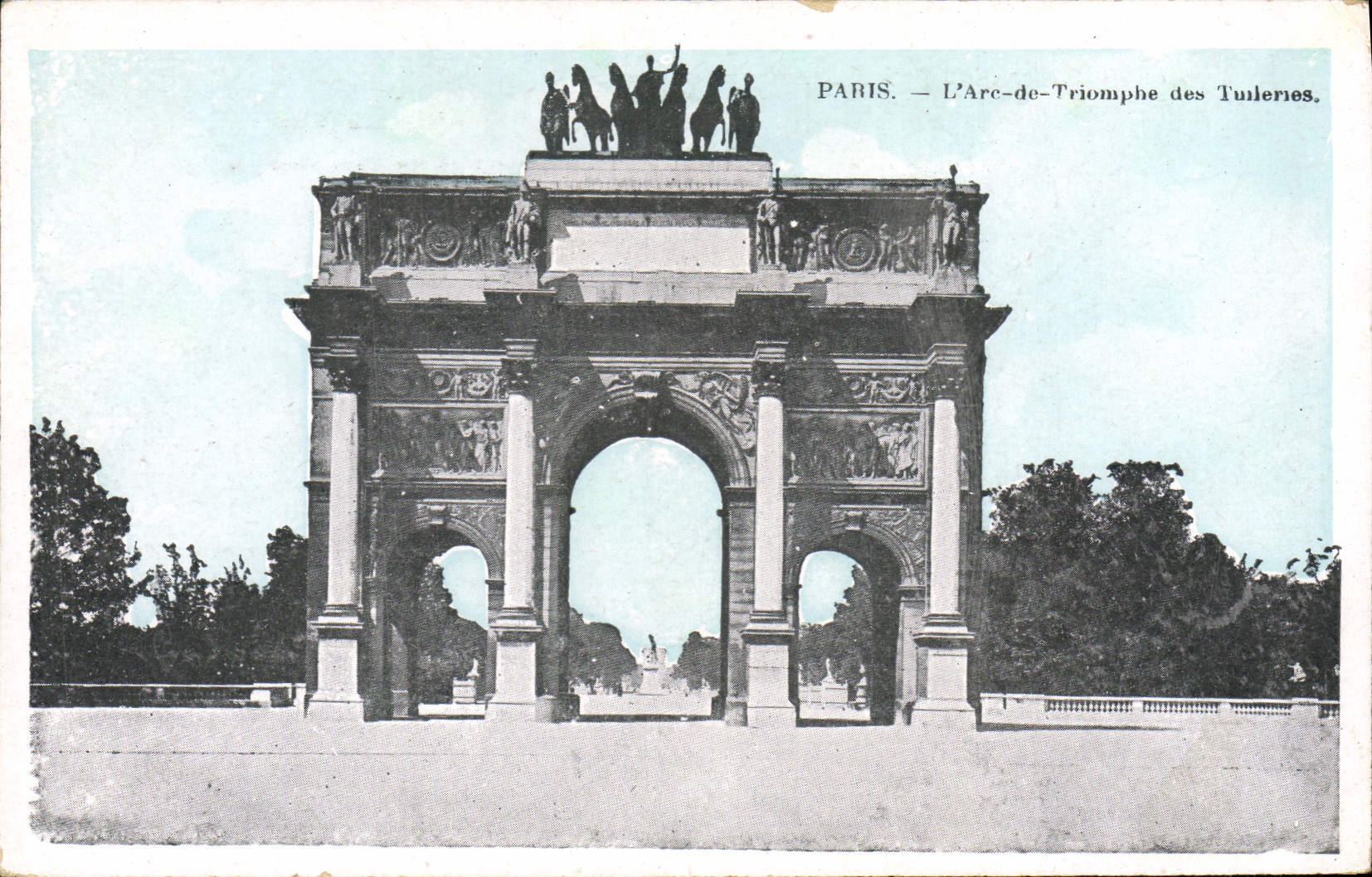 CPA Paris Arc de Triomphe aux Tuileries