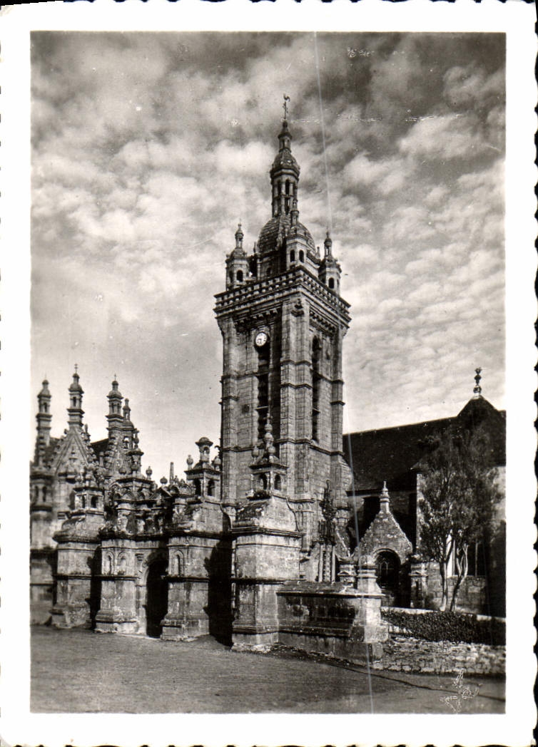 CPM St Thegonnec Ensemble Renaissance Du 16eme