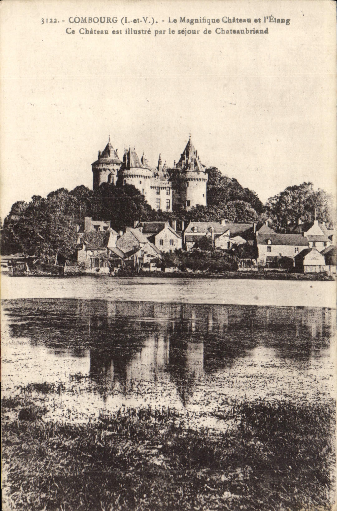 CPA Combourg Le Magnifique Chateau et l'etang