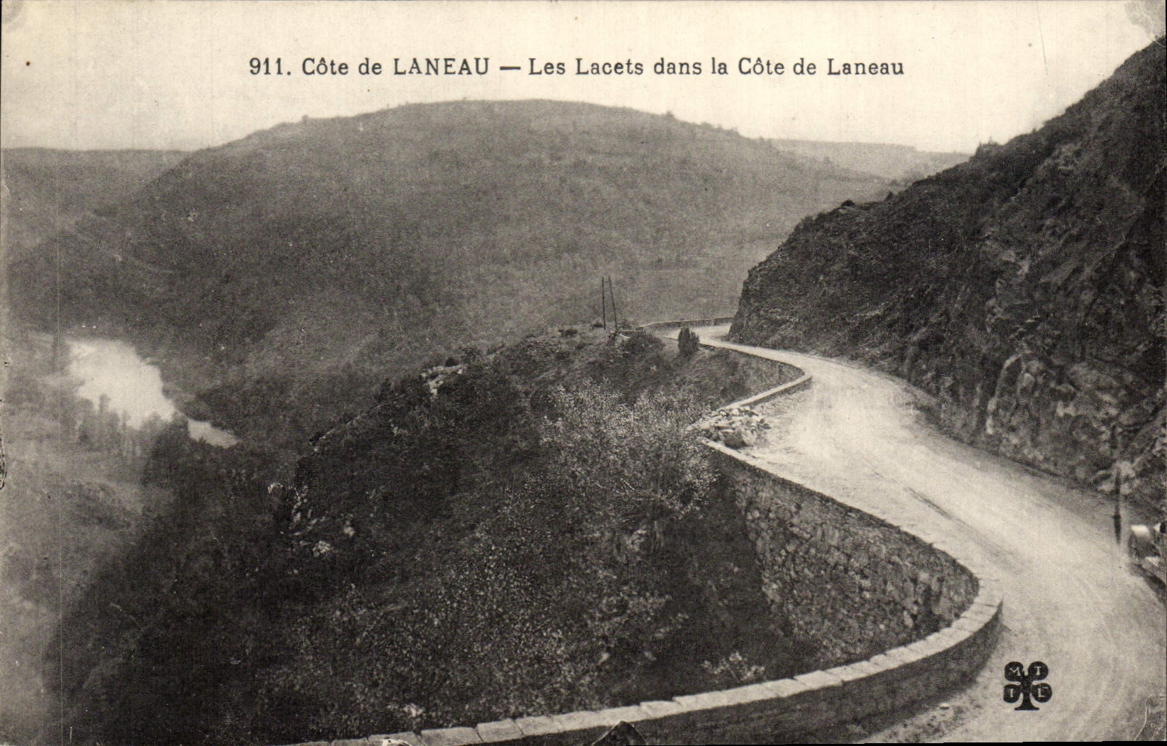 CPA Cote De Laneau Les Lacets dans la cote de Laneau 