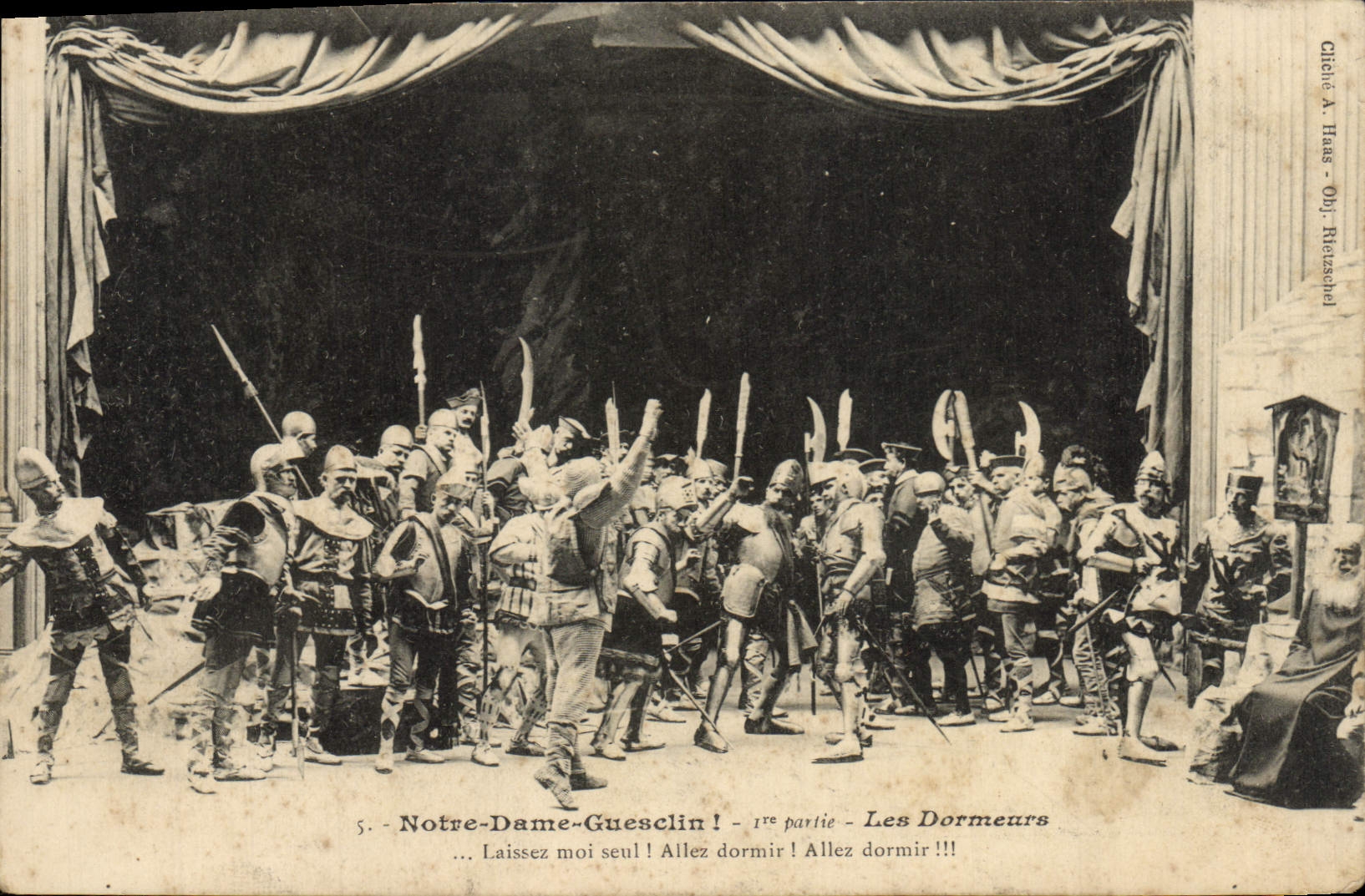 CPA Notre Dame Guesclin 1ere partie Les dormeurs Militaria
