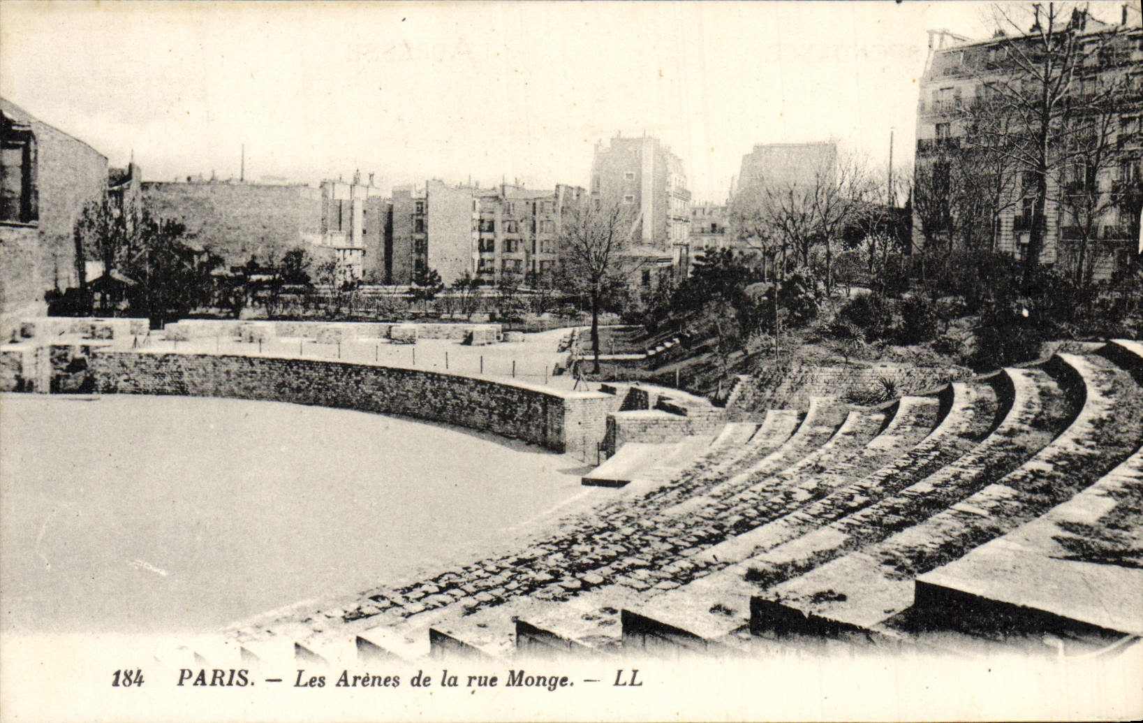 CPA Paris Les Arenes de la rue Monge