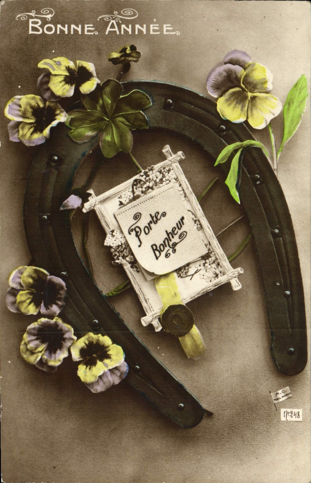 CPA Fantaisie Fleurs Fer a cheval