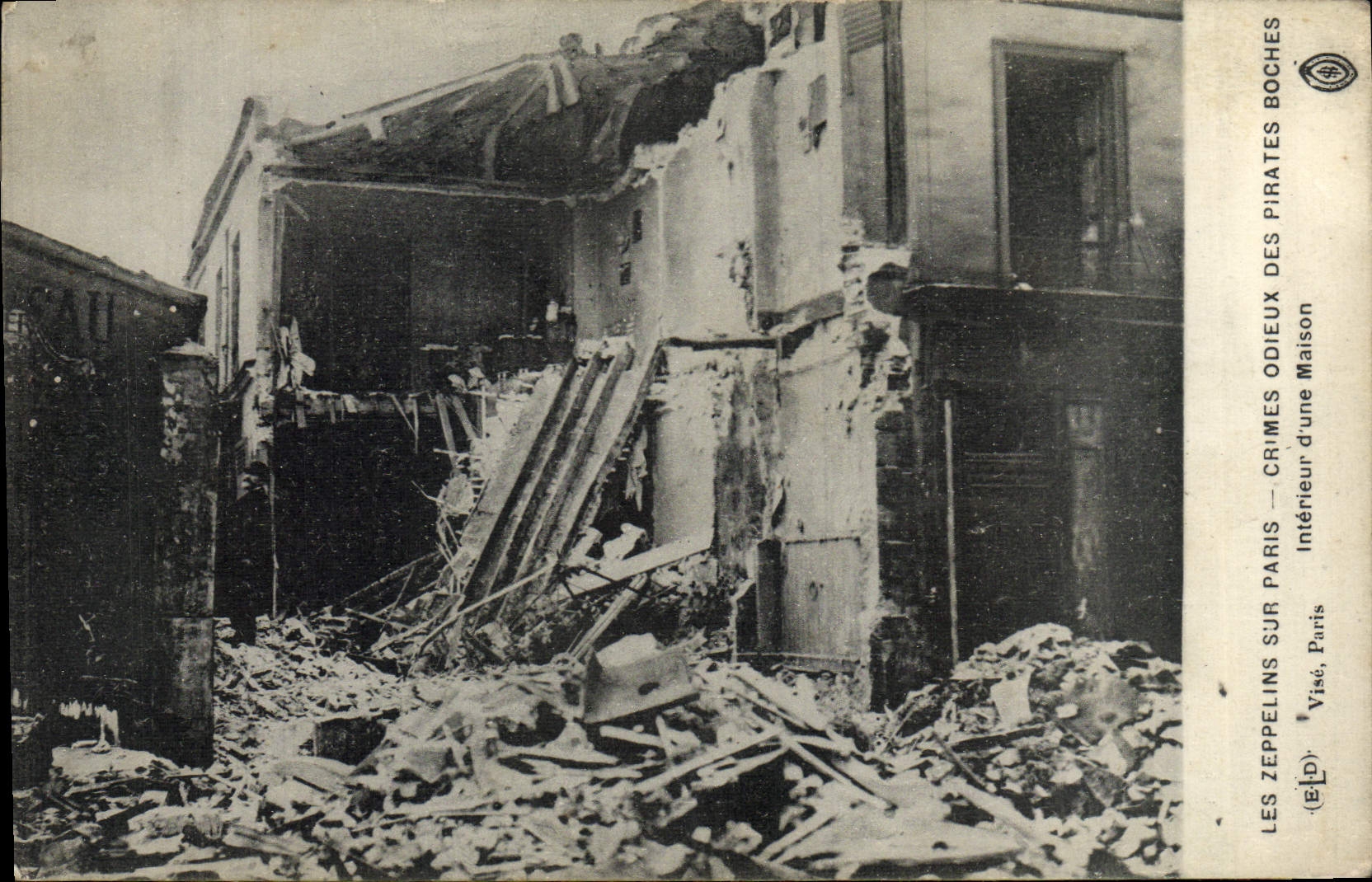 VINTAGE POSTCARD Paris the zeppelins Odious Crimes Of the Pirates Interior of a Militaria house