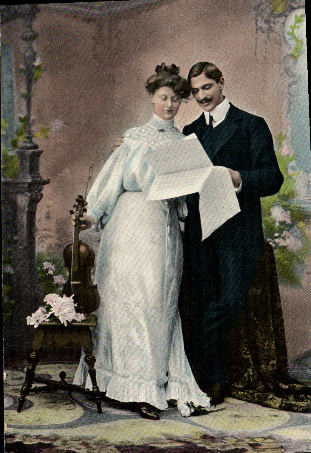 VINTAGE POSTCARD Fantasy Woman Violin