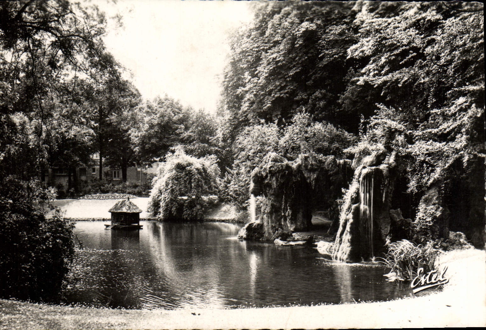 CPM Lille Jardin Vauban