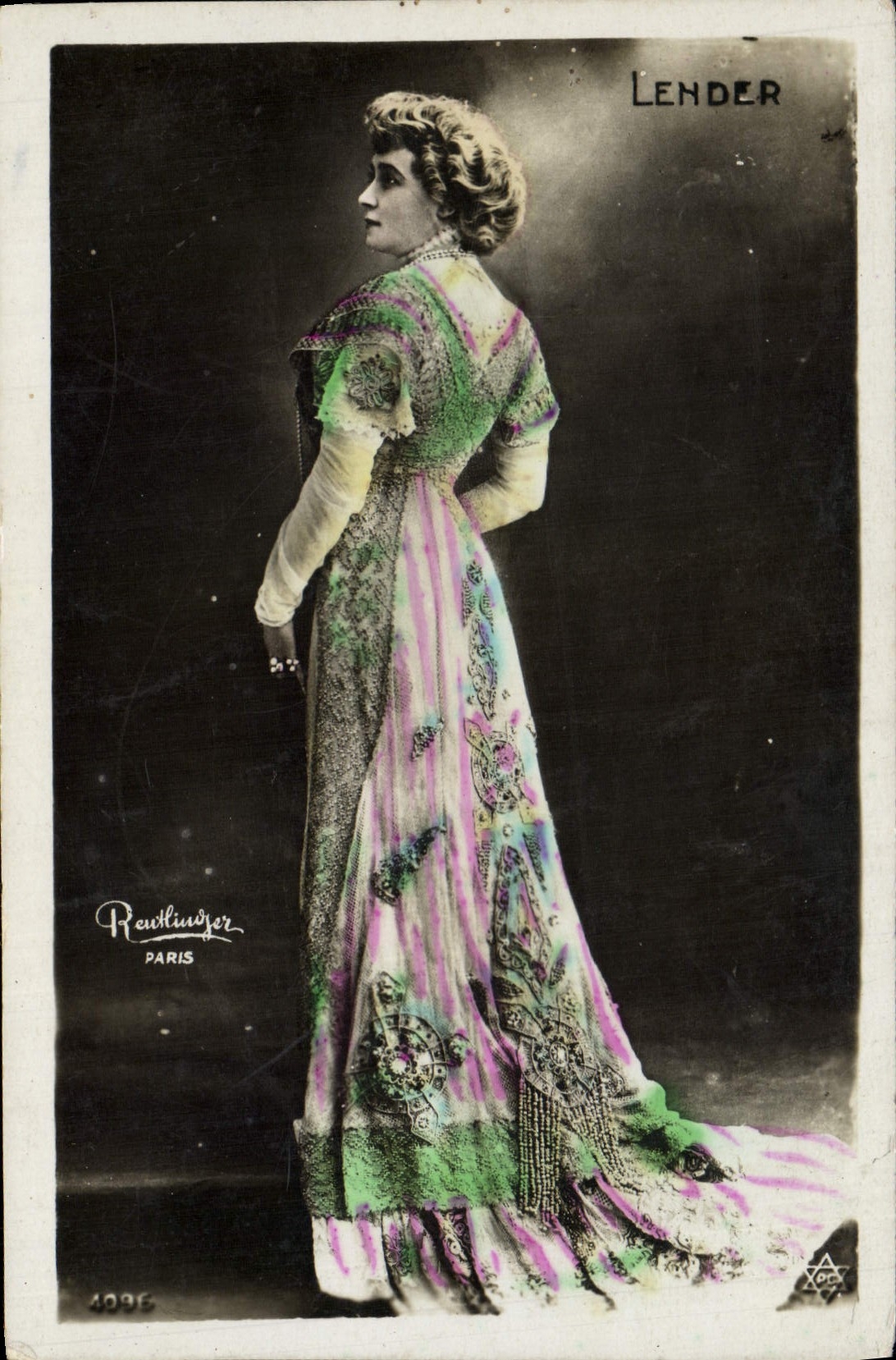 VINTAGE POSTCARD Fantasy Woman Lender Reutlinger