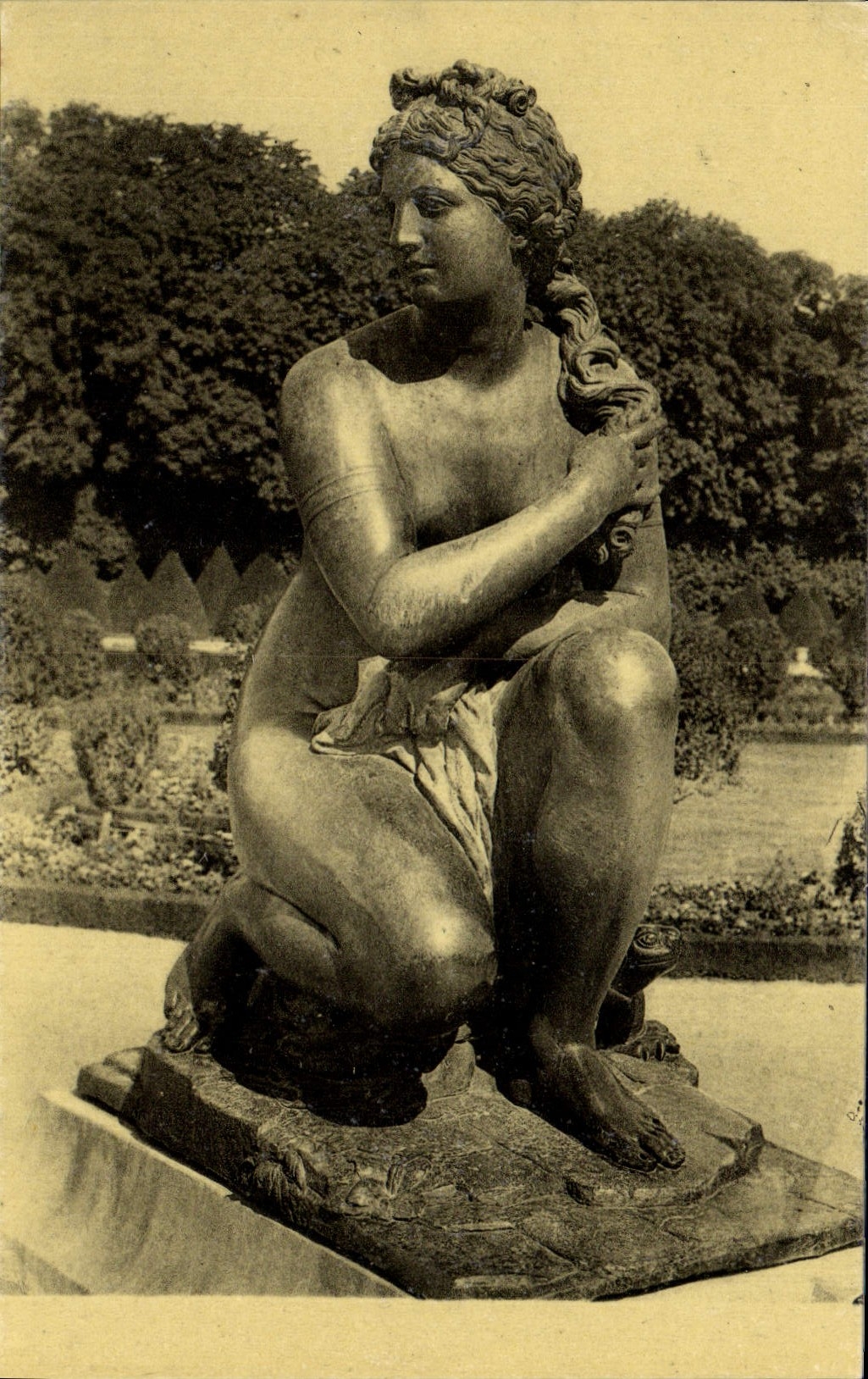 VINTAGE POSTCARD Coysevox Come Modest Castle From Versailles