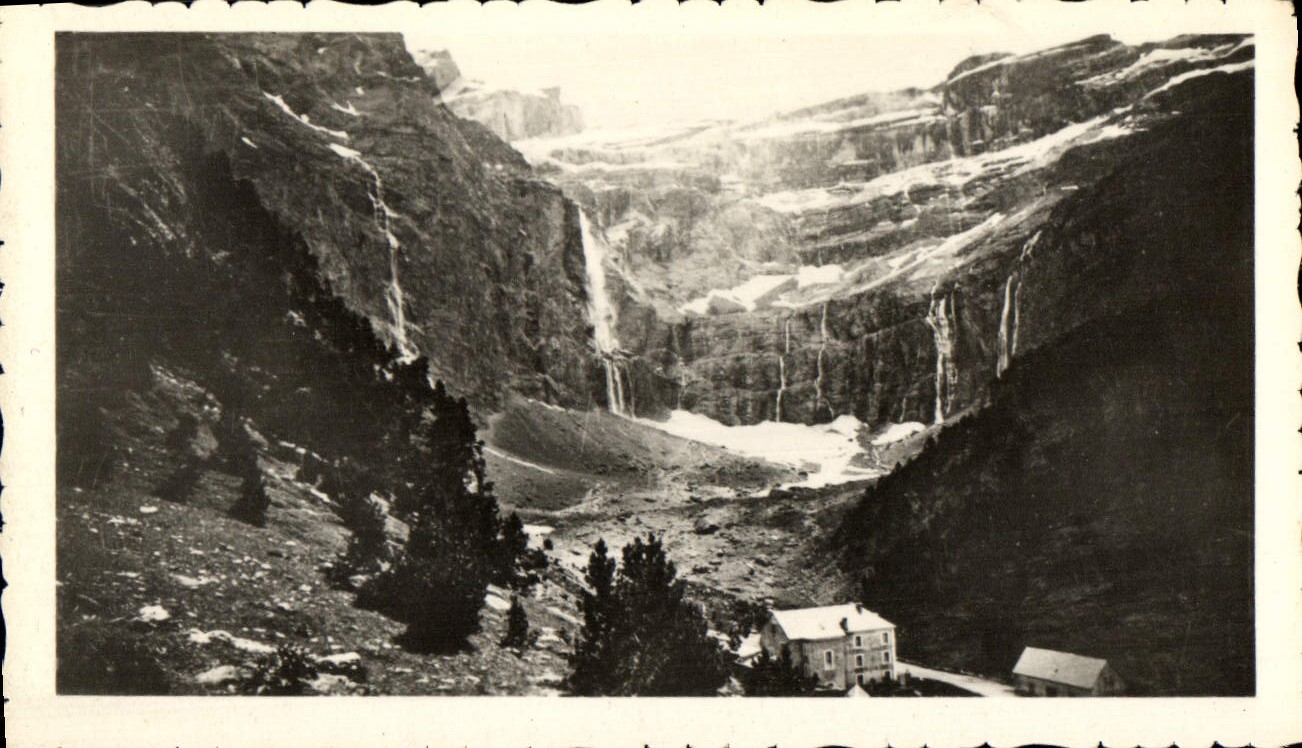 CPM Gavarnie Le Cirque et l'hotel