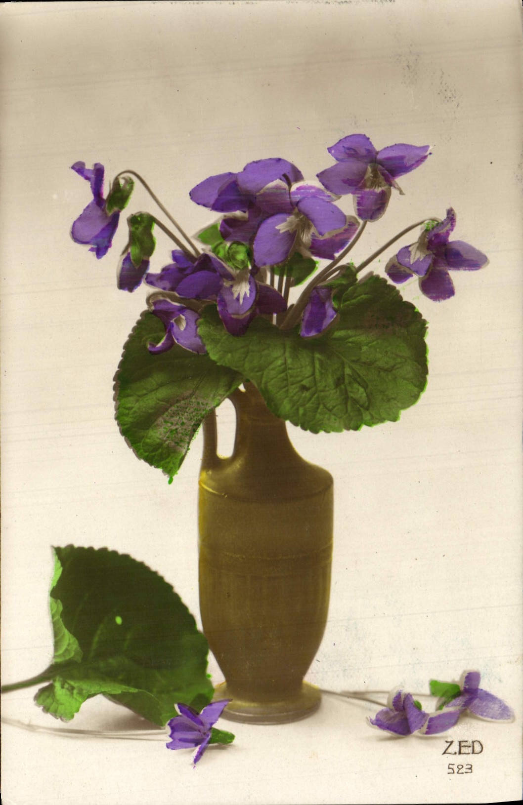 Flores de la fantasía de la POSTAL de la VENDIMIA