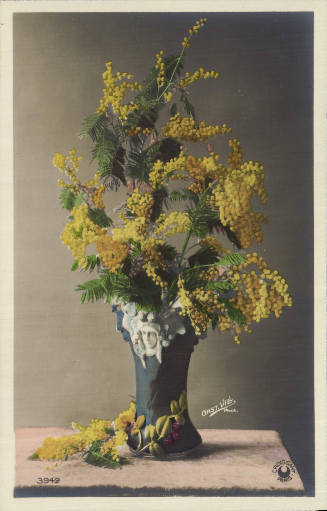 Flores de la fantasía de la POSTAL de la VENDIMIA