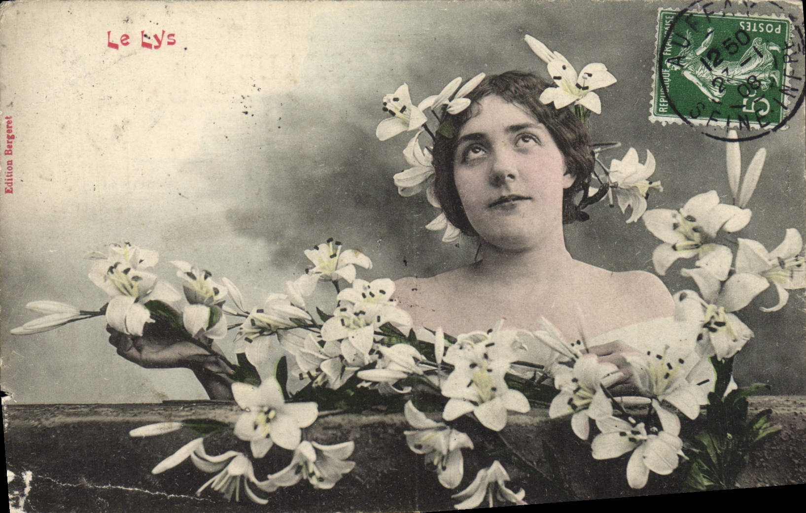 La fantasía de la POSTAL de la VENDIMIA florece a mujer
