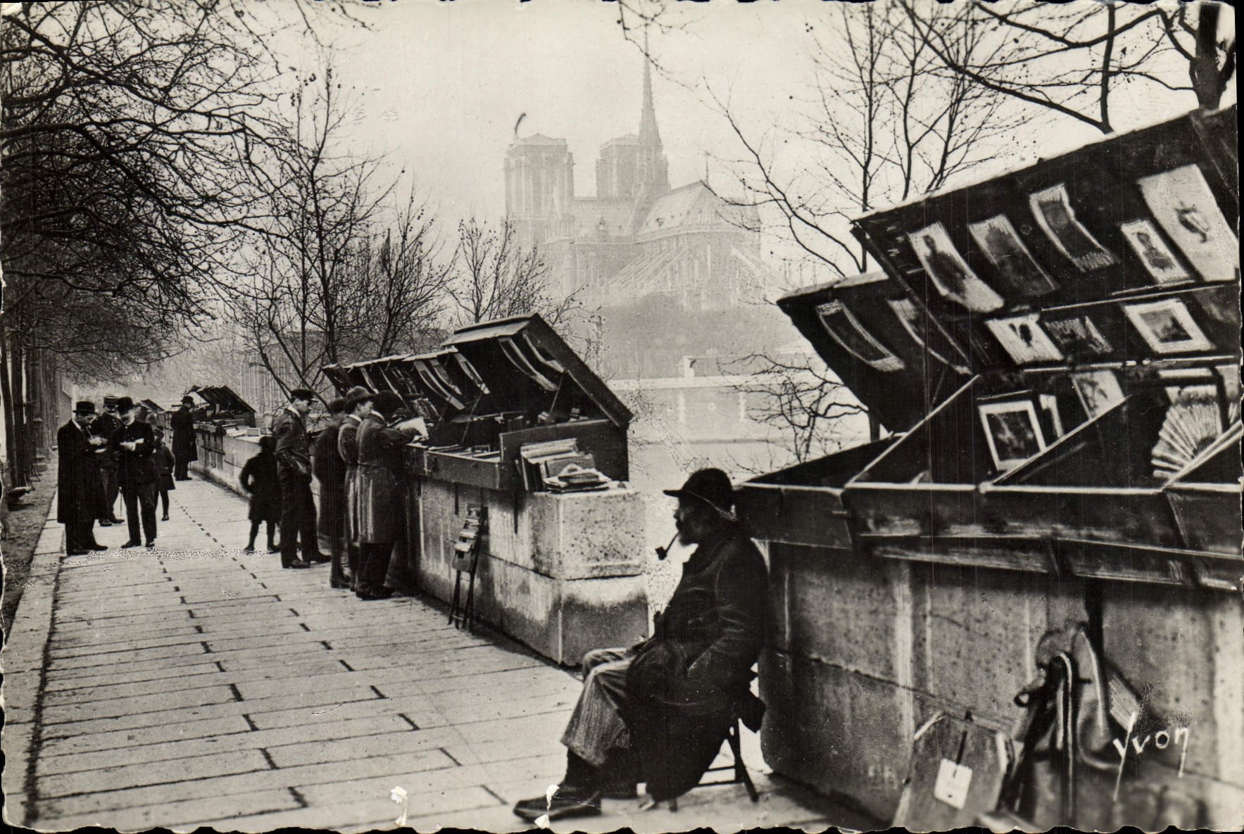 CPM Paris Couleurs Et Lumiere De France Bouquinistes Notre Dame