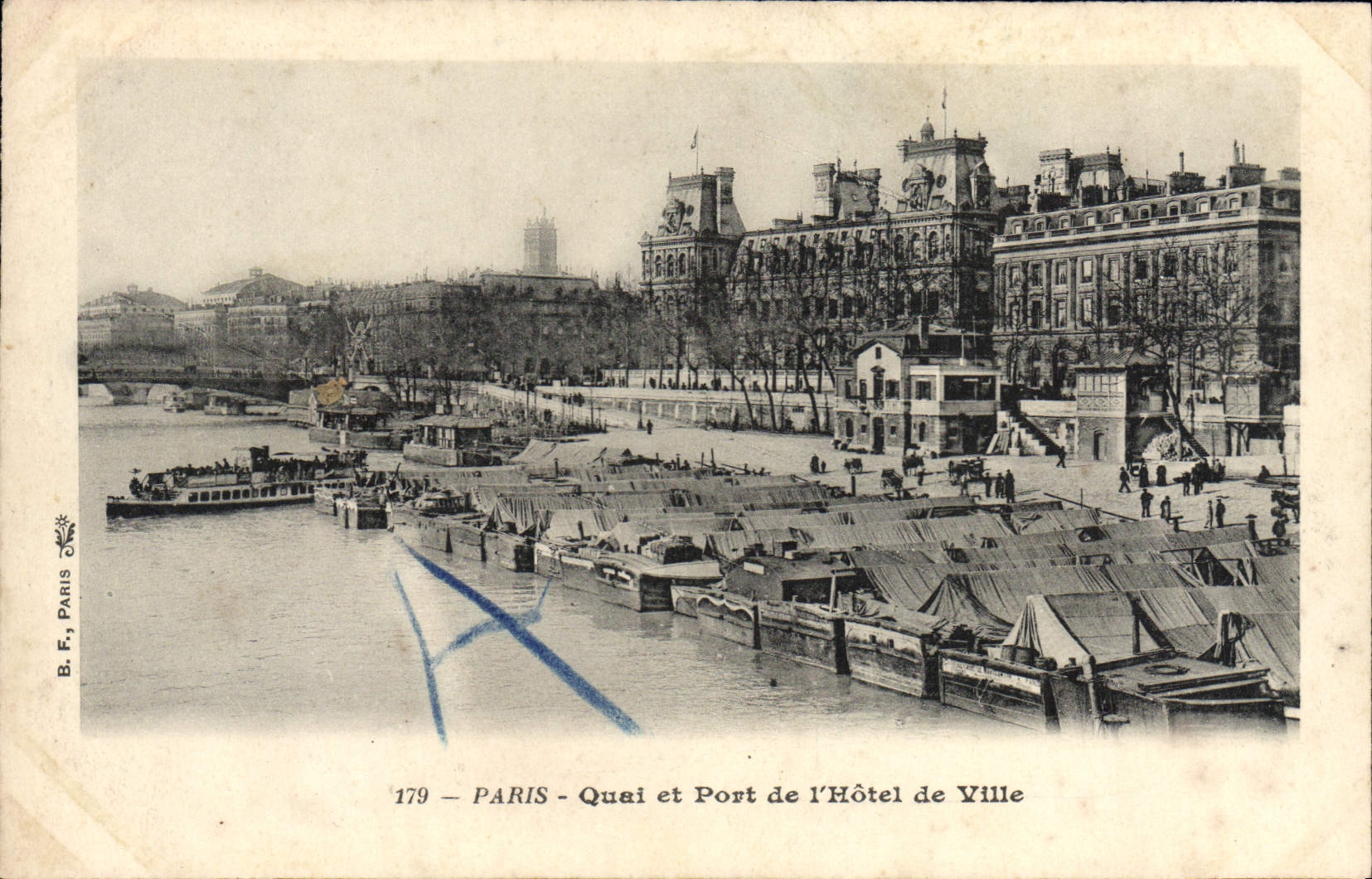 CPM Paris Quai Et Port De I'Hotel de Ville