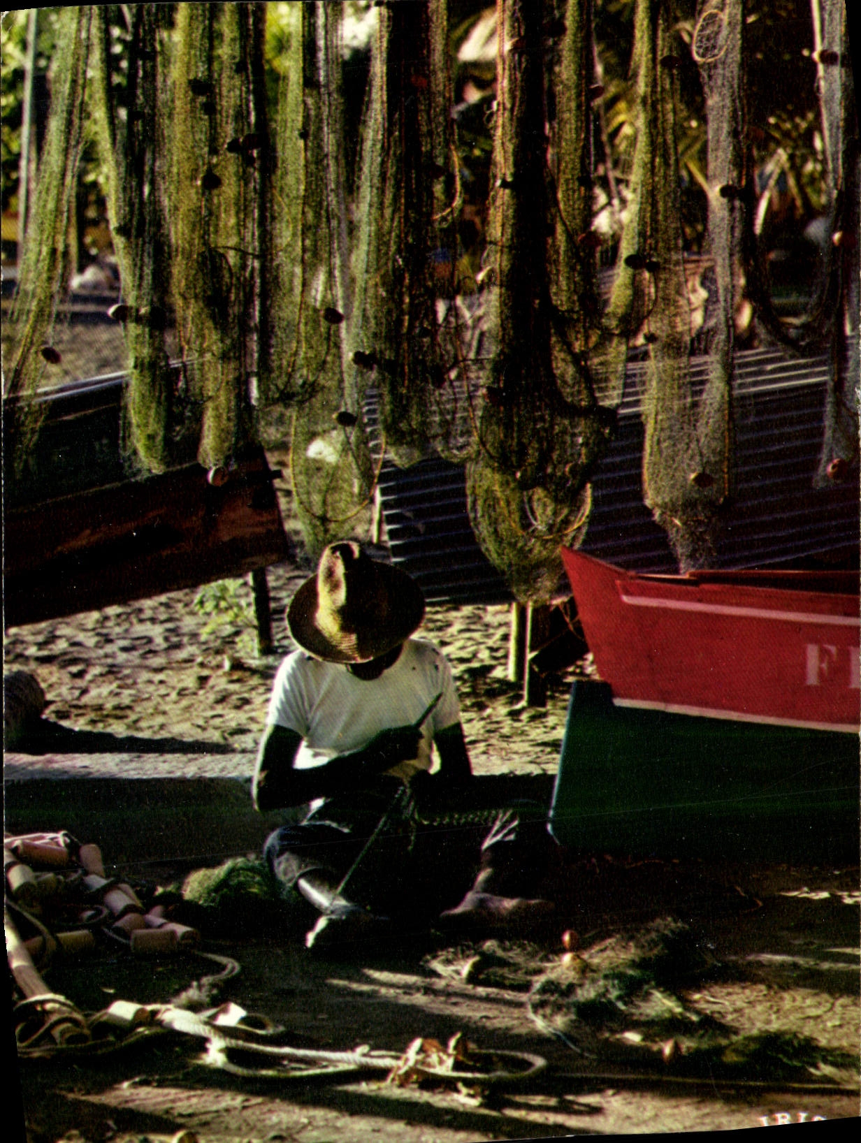 POSTAL MODERNA reparación de Martinica de redes del pecado