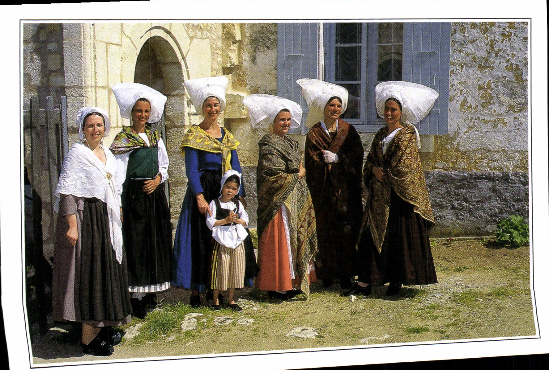 CPM L'Estran Saintongeais Groupe folkiorique ethnographique Foklore Femmes Coiffe