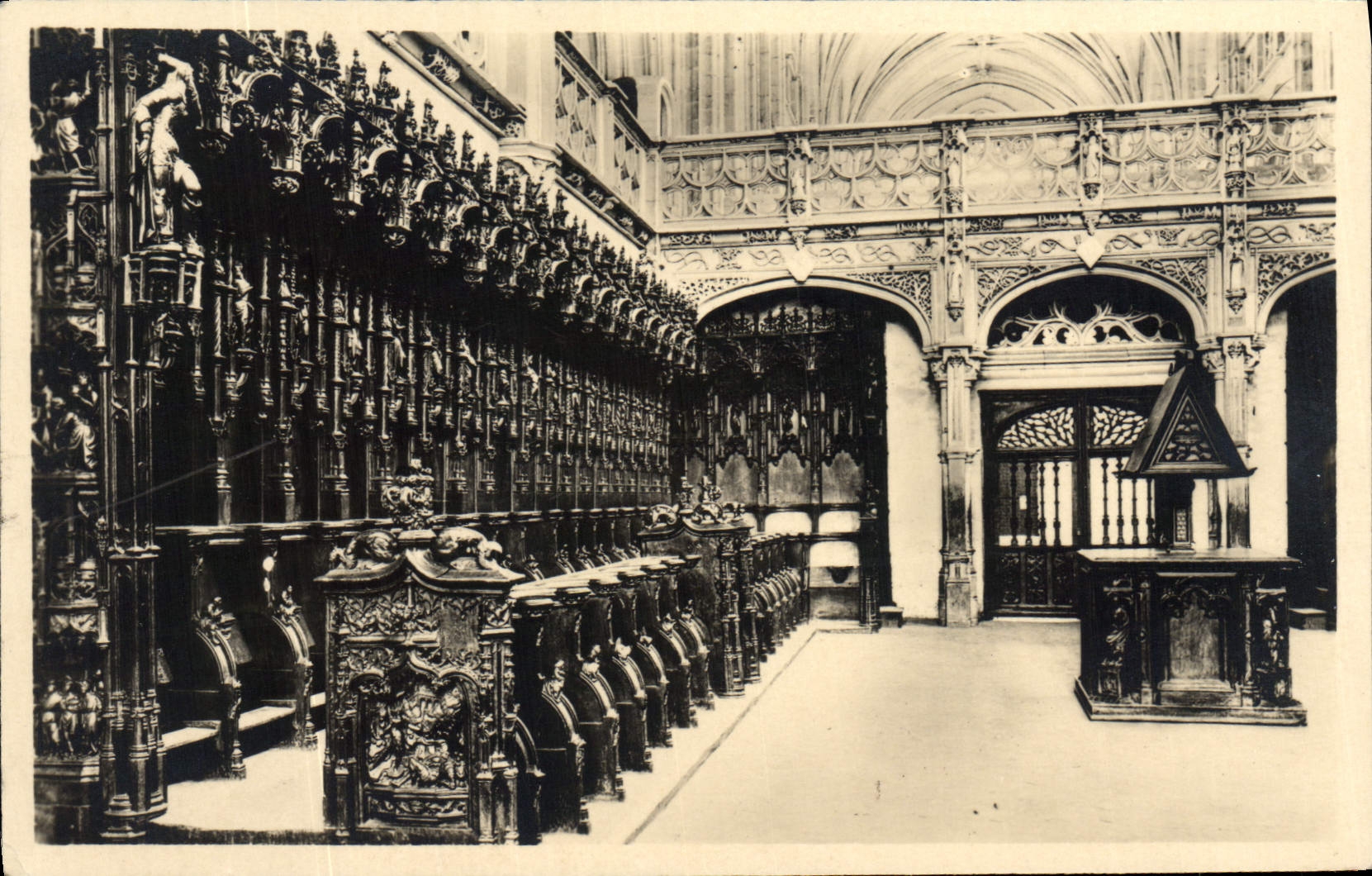 MODERN CARD Church Of Husks Stalls