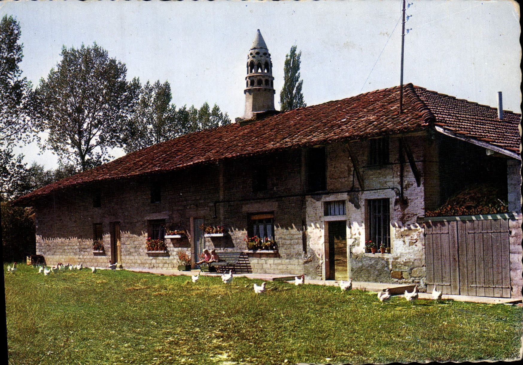 MODERN CARD Bressane With Cheminee Sarrasine Closes