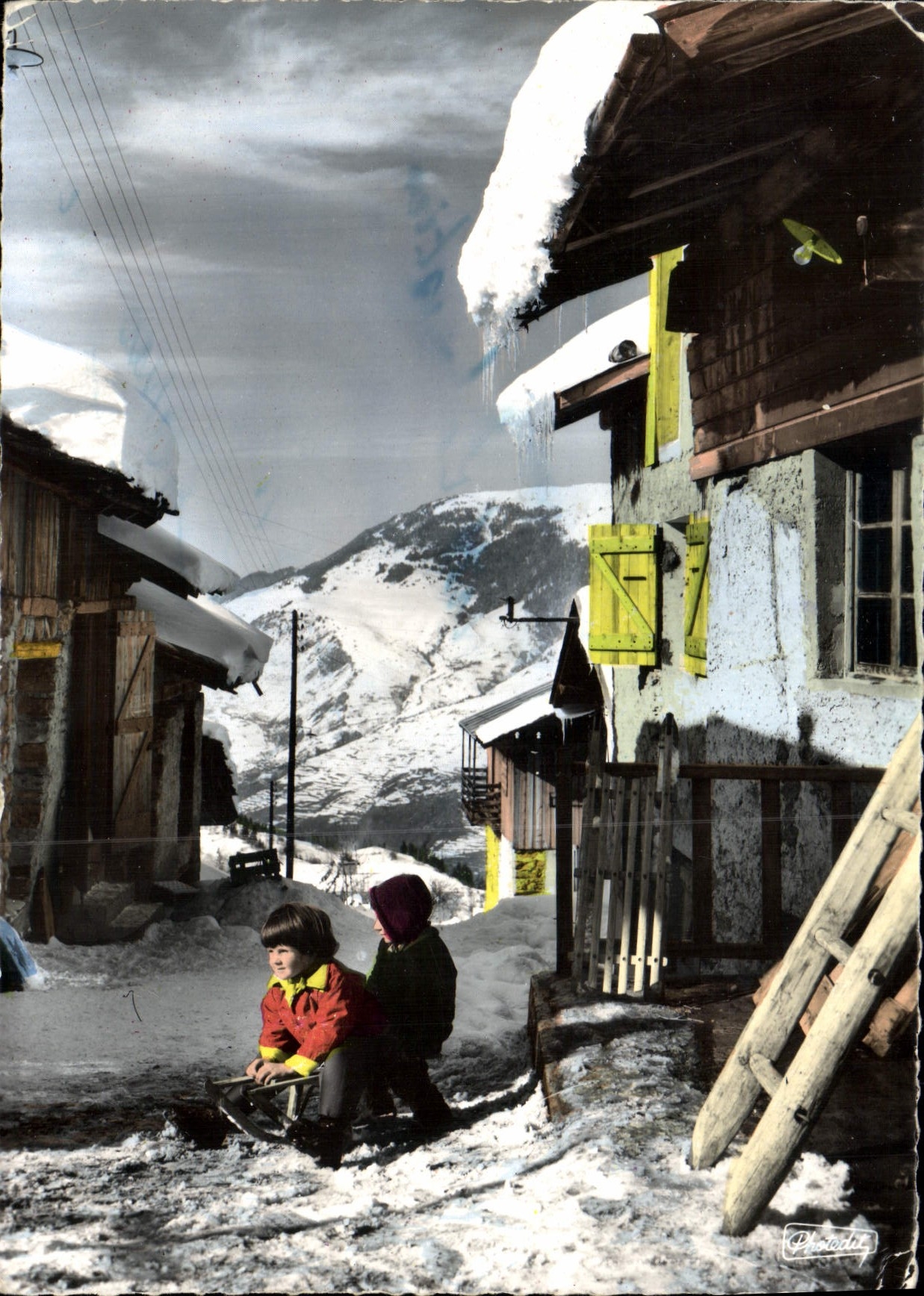 CPM Alpes Vieux Village de Montagne Enfants Luge Sports d'hiver