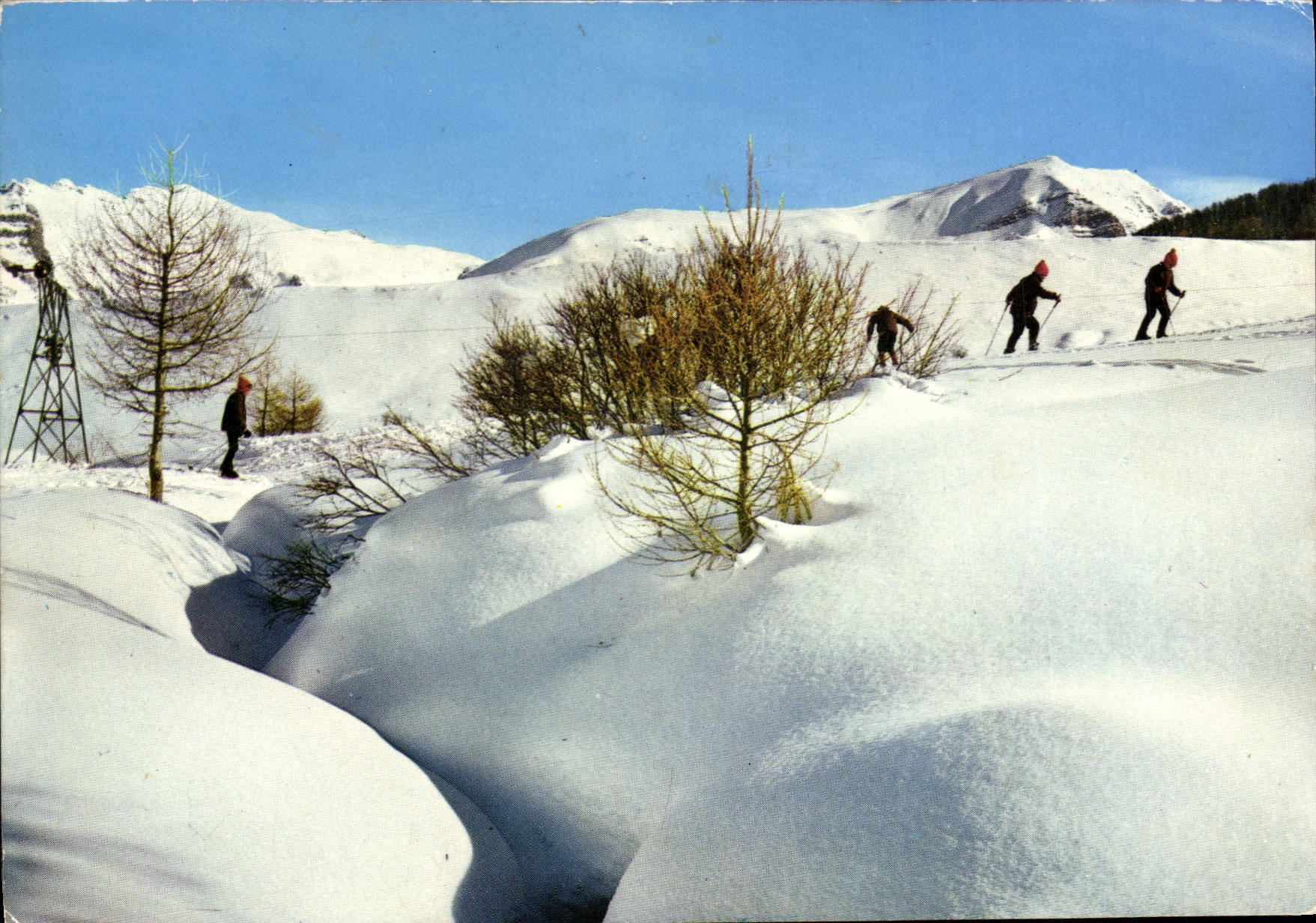 CPM Depart vers les sommets Ski