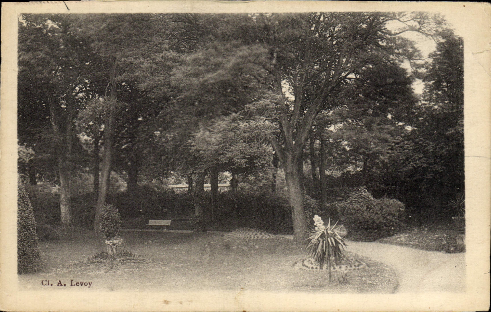 VINTAGE POSTCARD Garden