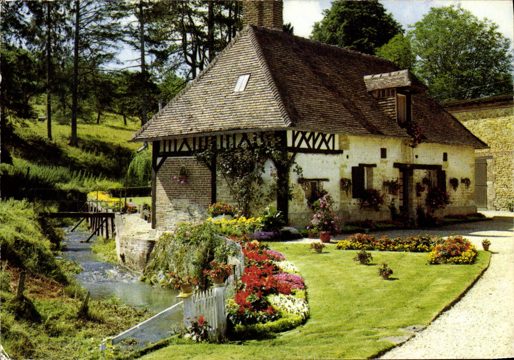 MODERN CARD Picturesque Normandy the flowered House