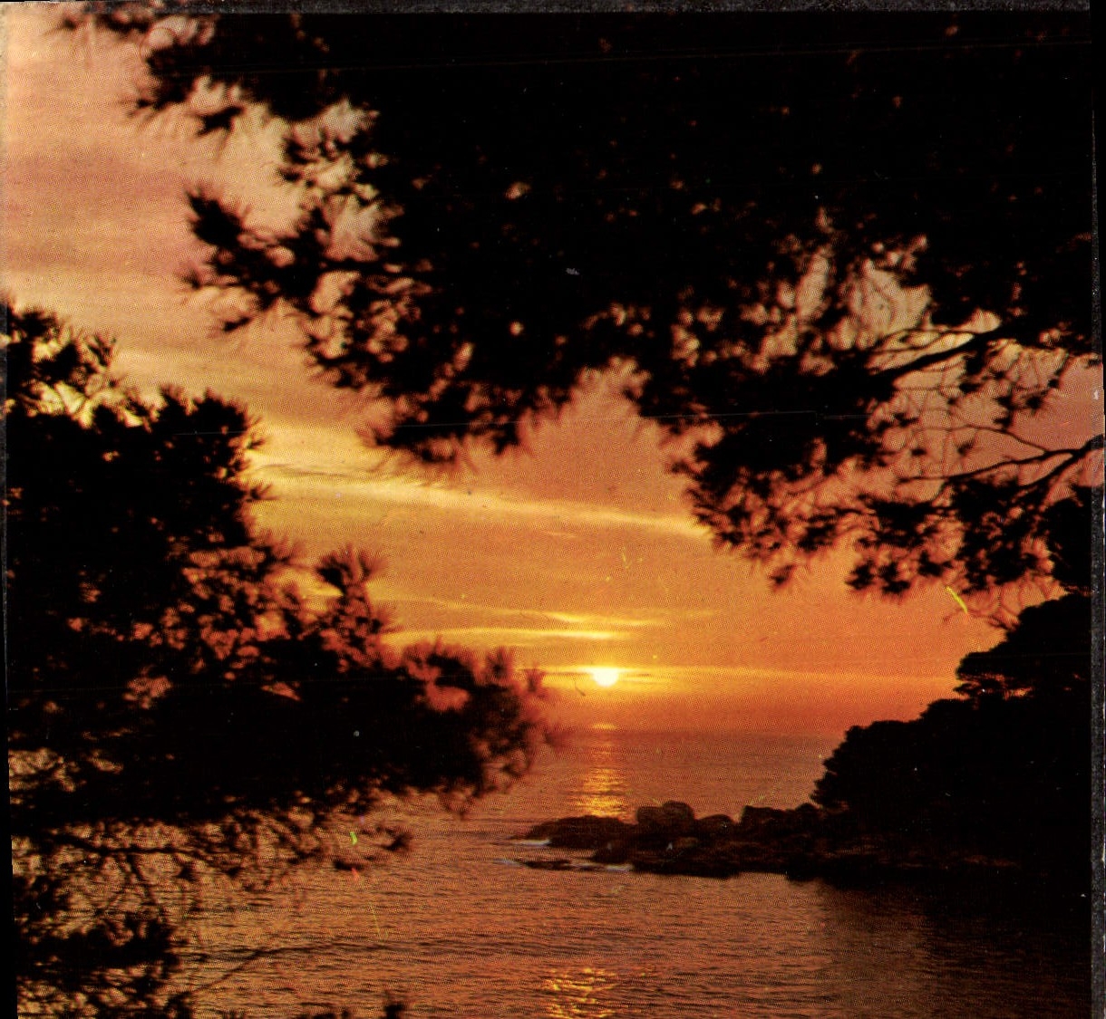 POSTAL MODERNA luz y belleza de la dimensión del azul