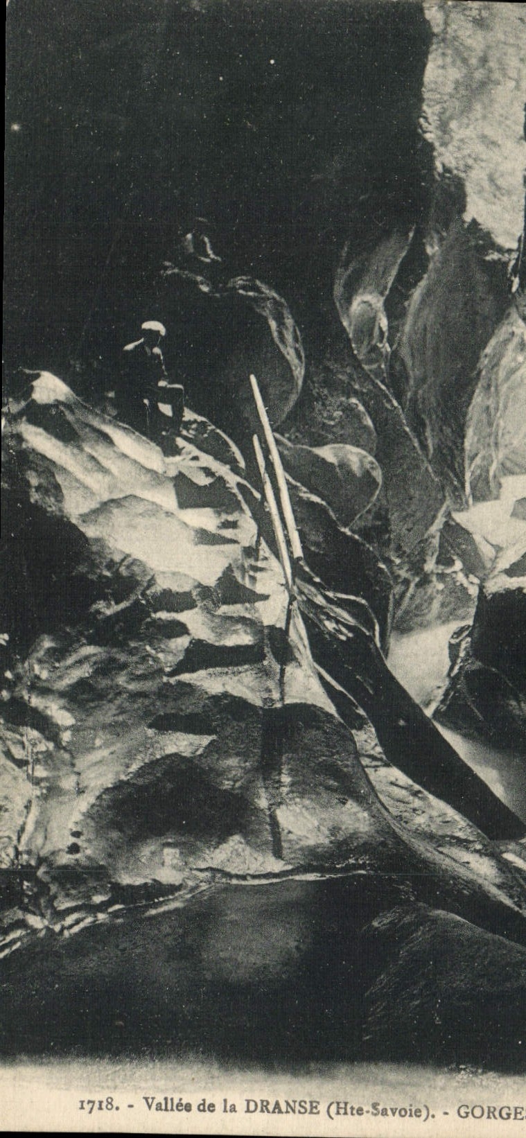 La POSTAL Vallee de la VENDIMIA de Dranse Gorges con el diablo