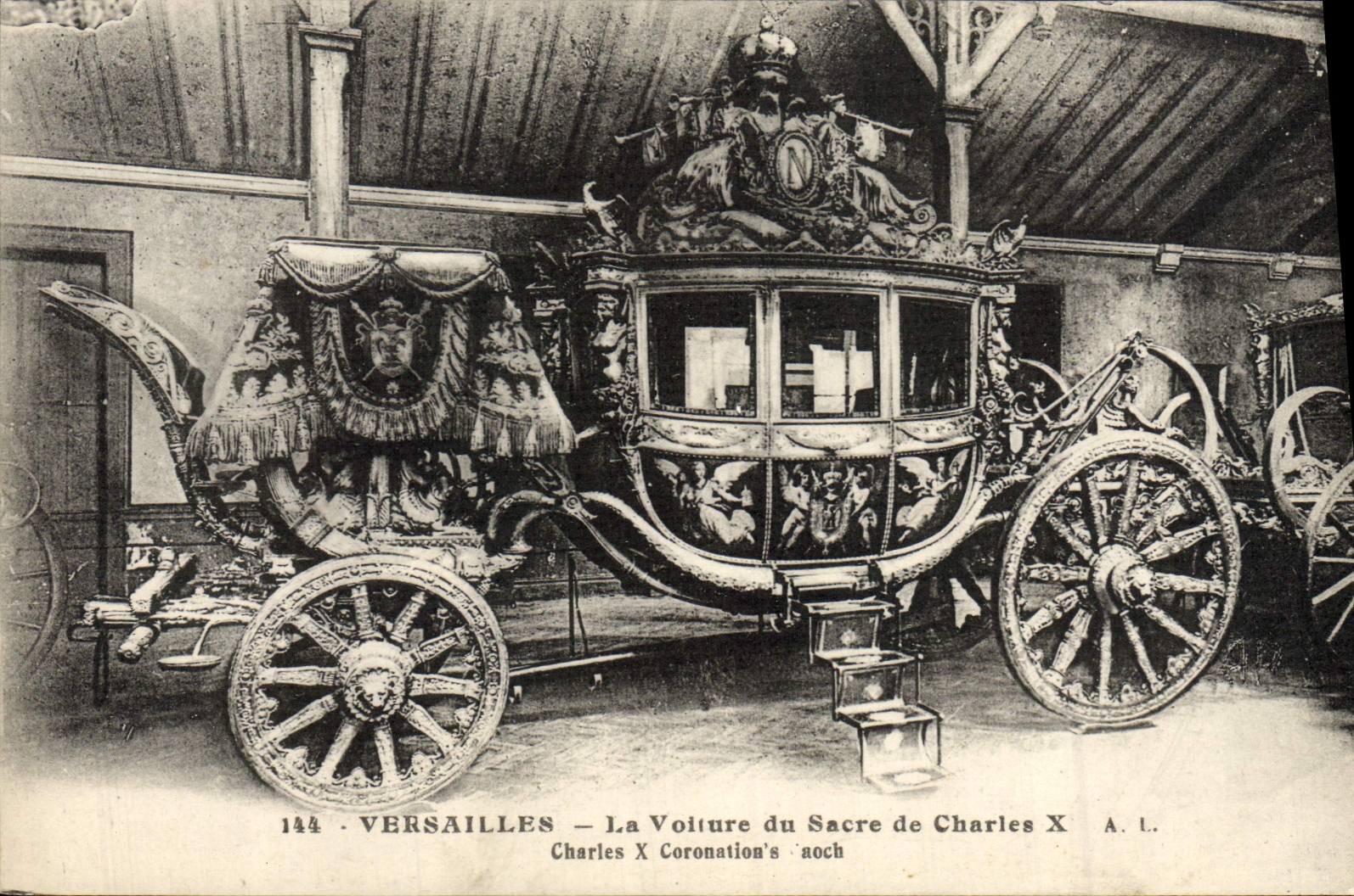 CPA Versailles La voiture du Sacre de Charles X