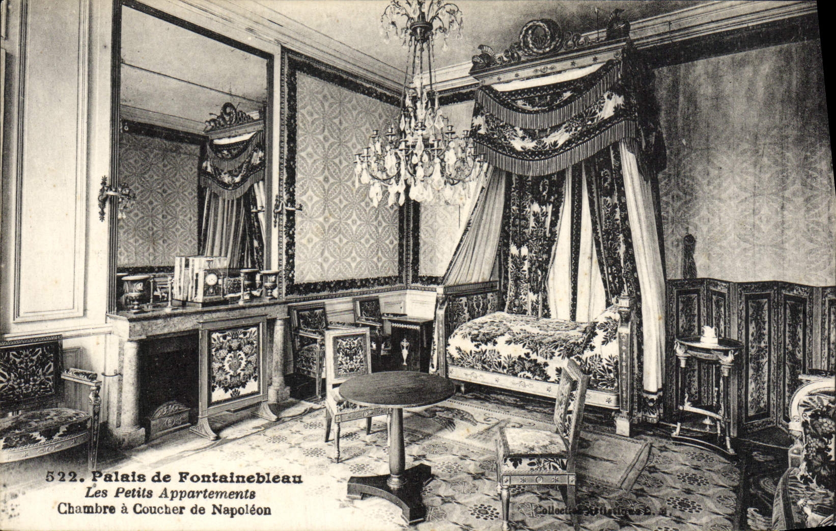 CPM Palais De Fontainebleau Les Petits Appartements Chambre a Coucher De Napoleon 1er