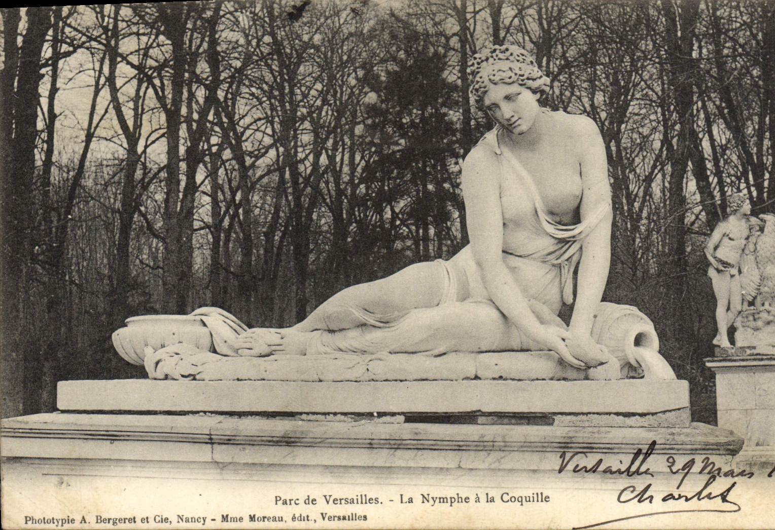 CPA Parc De Versailles La Nymphe a La Coquille