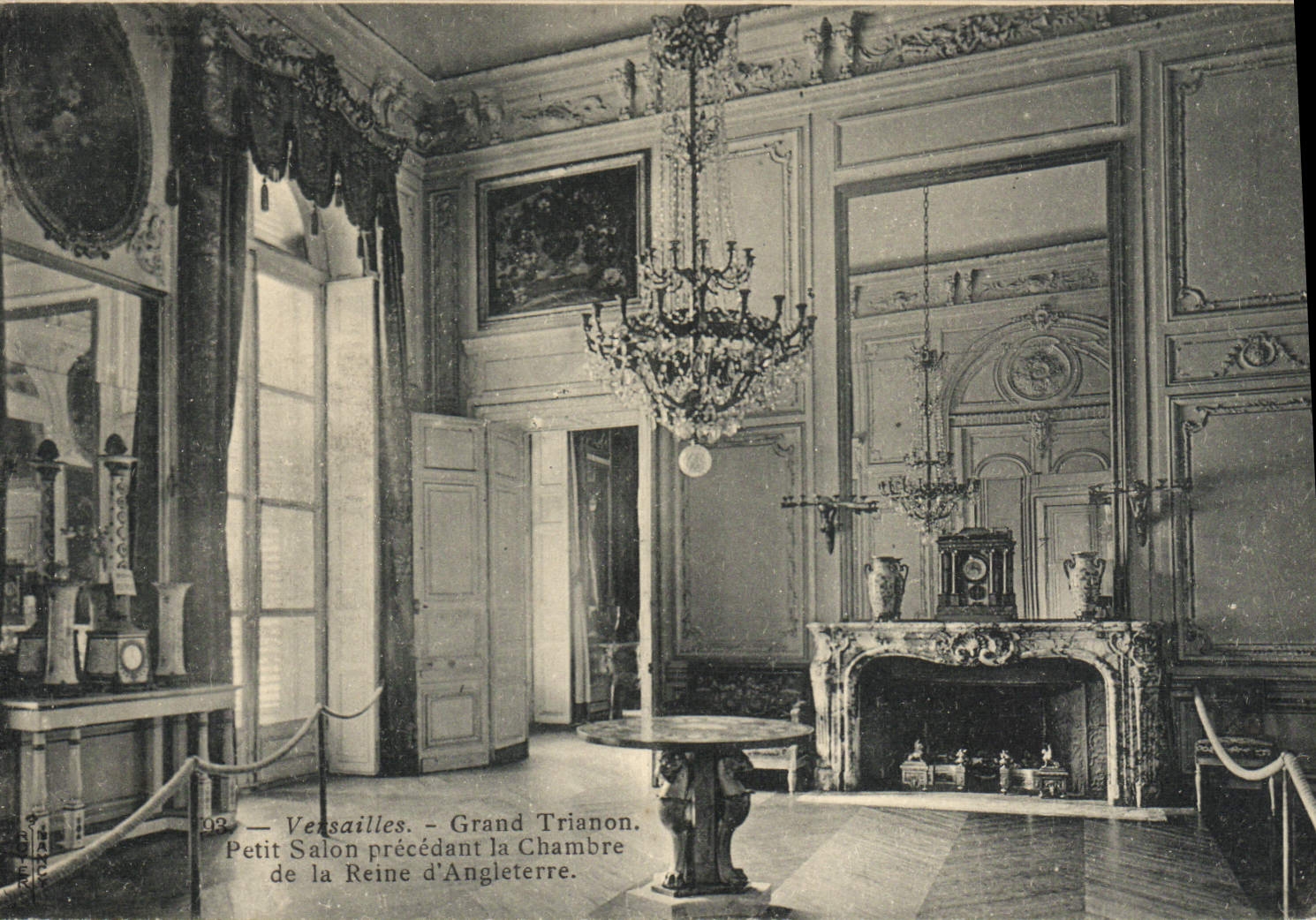VINTAGE POSTCARD Versailles Large Trianon Small Living room Preceding the Room Of the Queen of England