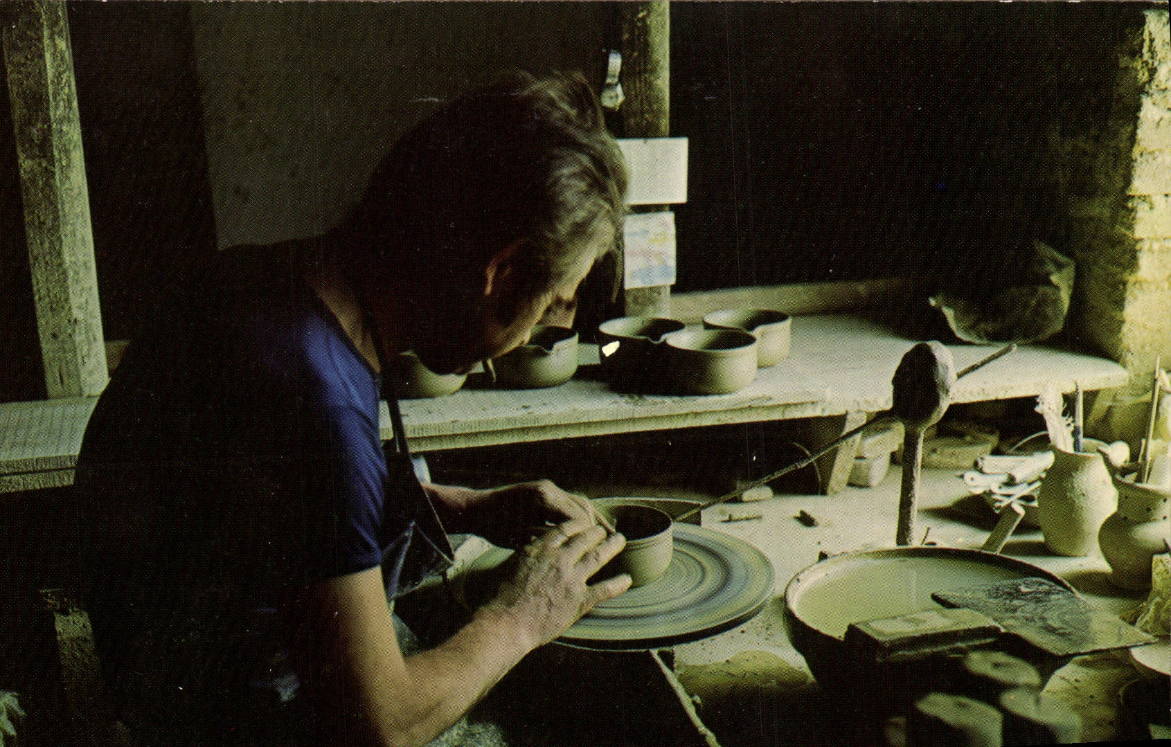 MODERN CARD Companions of Yesterday And Aujourd Today Art To create And Work Potteries