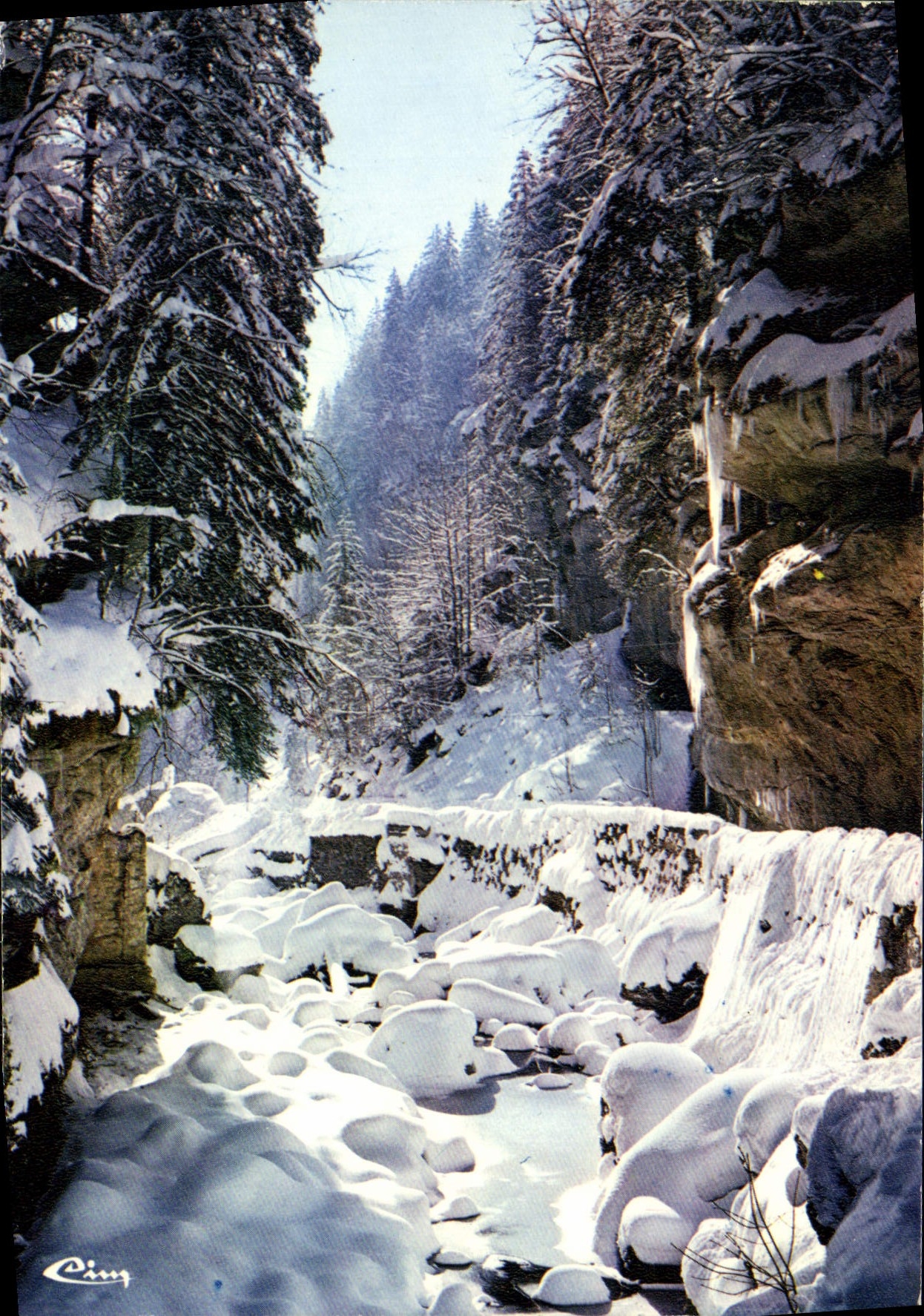 CPM Neige Et Soleil La Route Dans Les Gorges