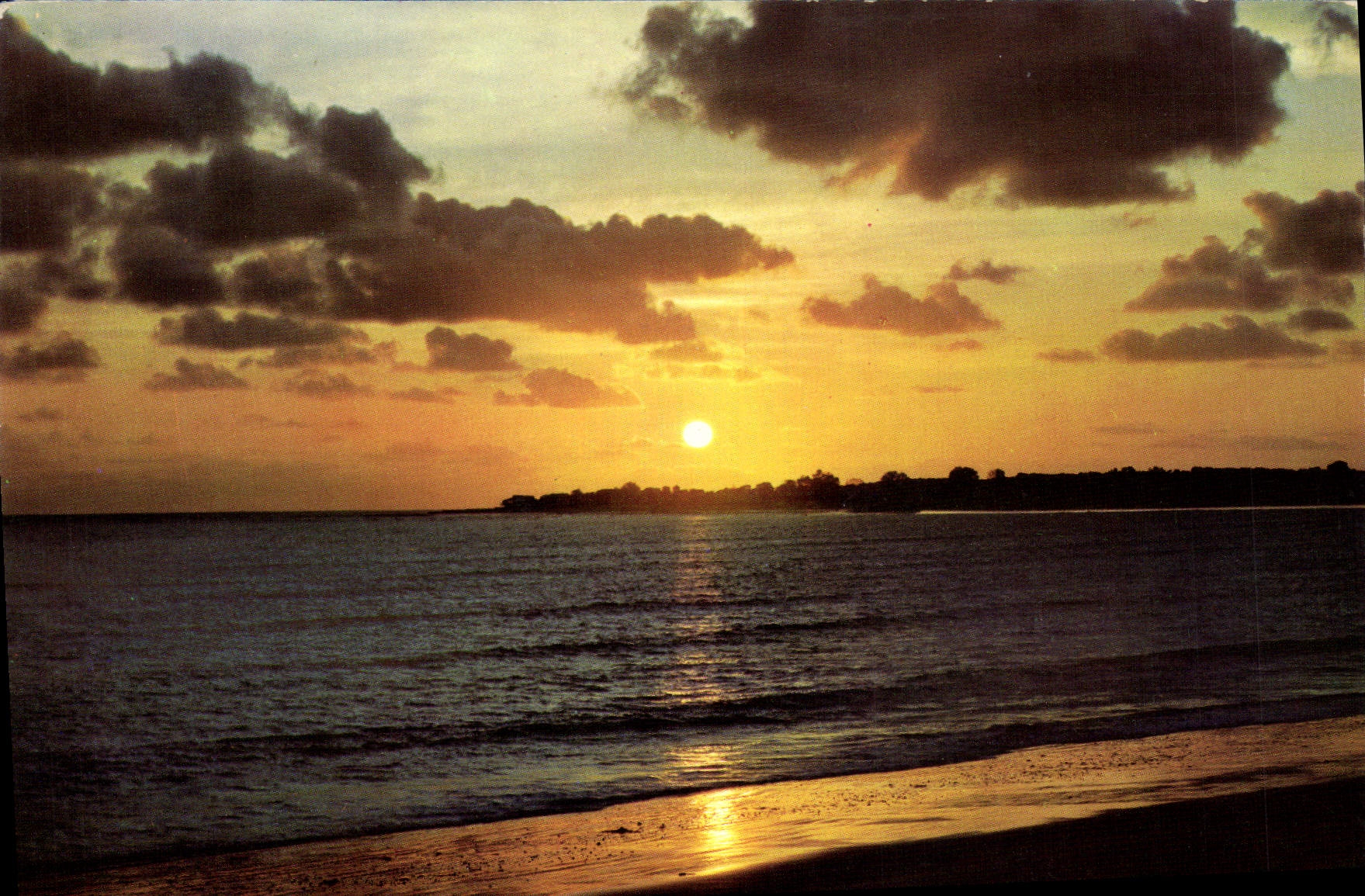 CPM Coucher de Soleil Sur la Cote d'Azur