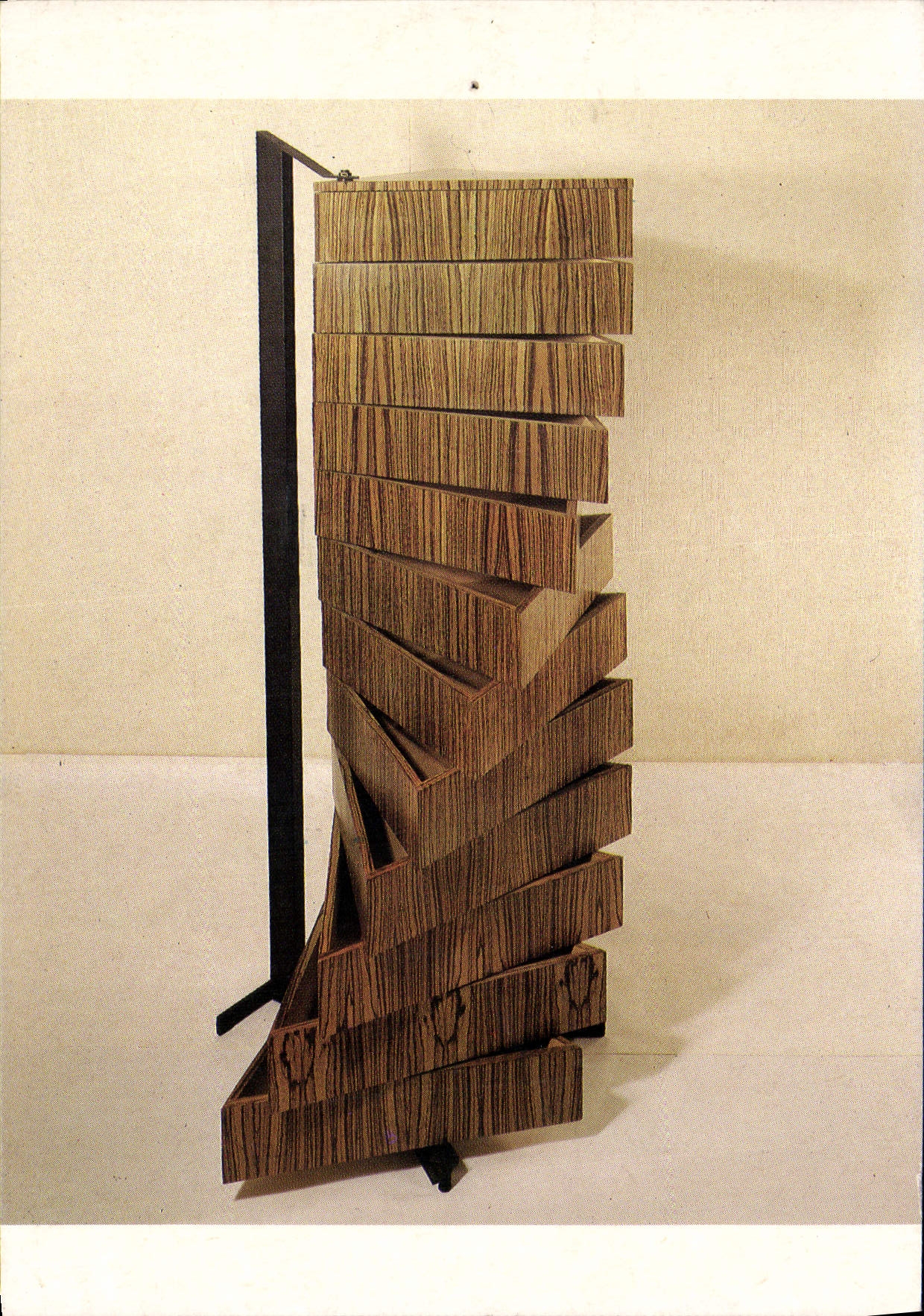 POSTAL MODERNA calle del ebanista de Vittorio Serio de Montreuil París